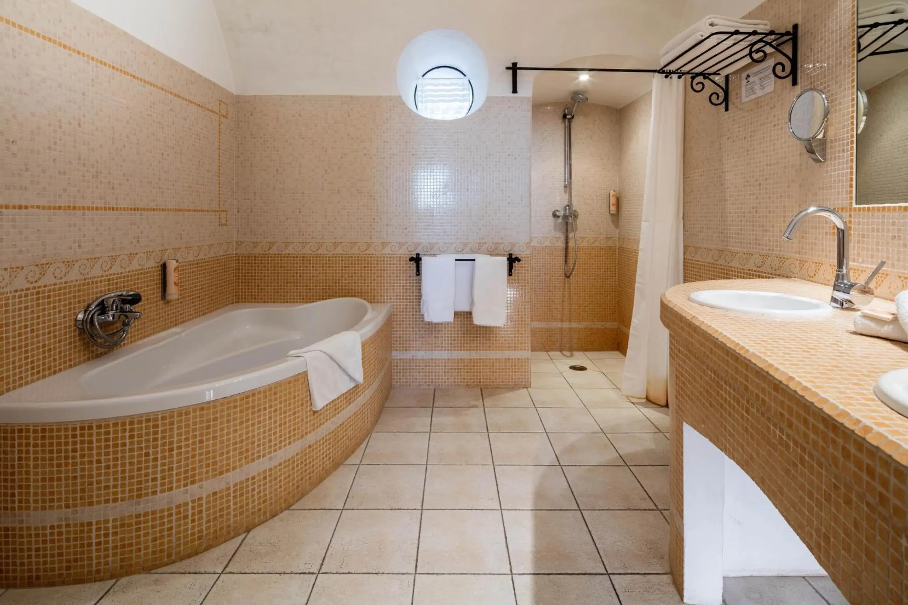 Bathroom in Abbaye de Sainte Croix