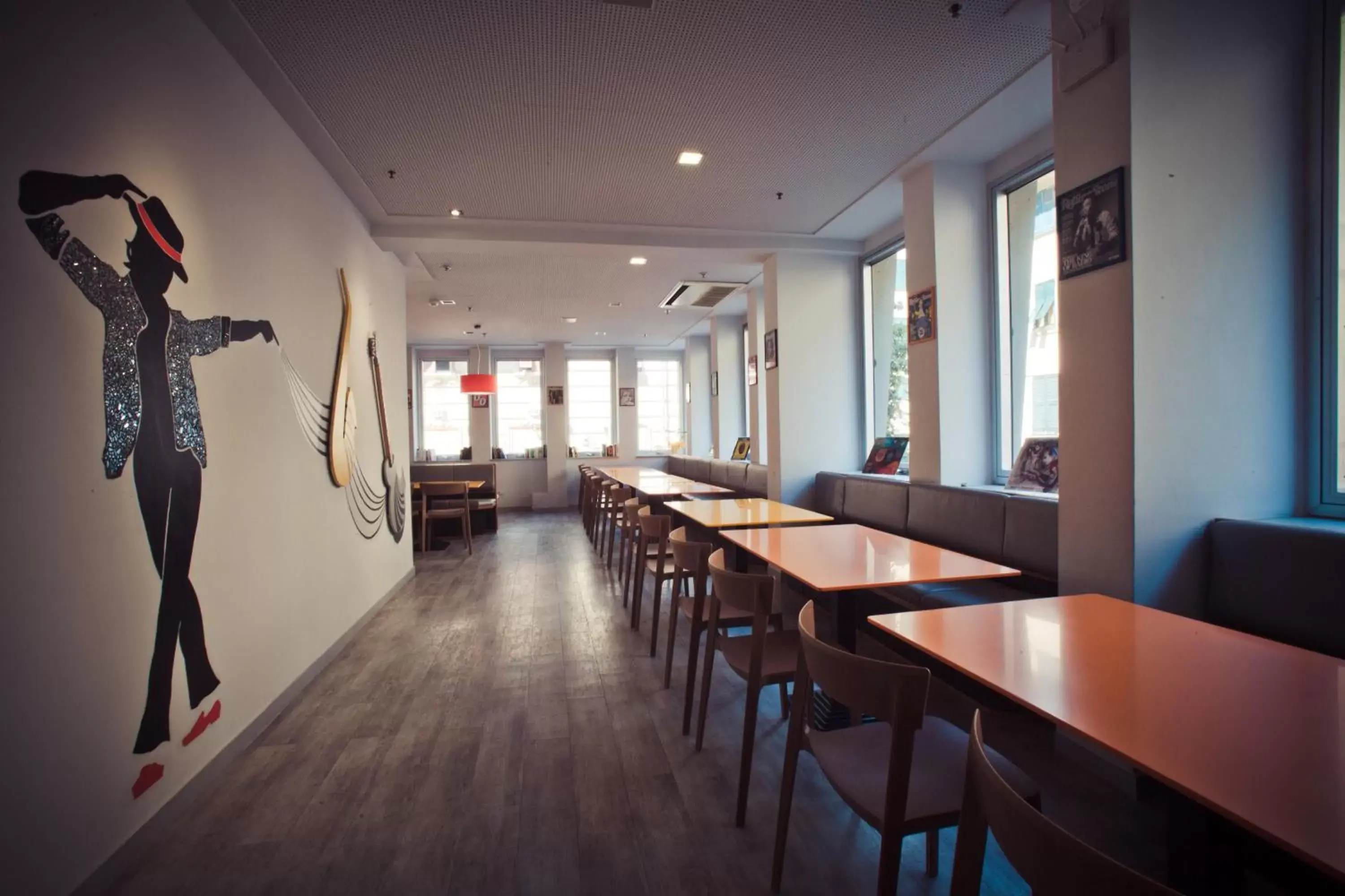 Restaurant/places to eat in Hotel Nologo Restaurant/places to eat in Hotel Nologo