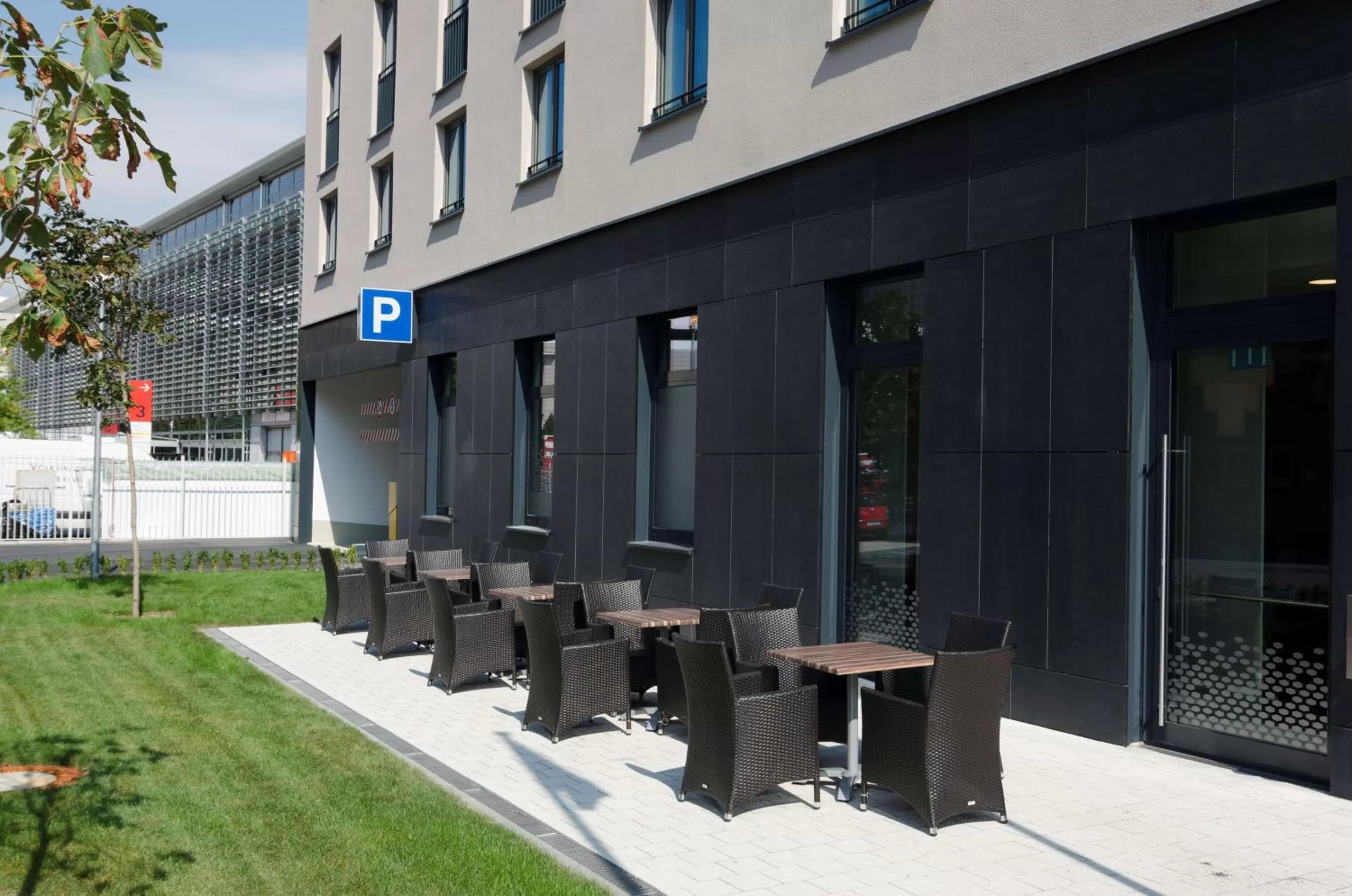 Property building in Hampton by Hilton Frankfurt City Centre