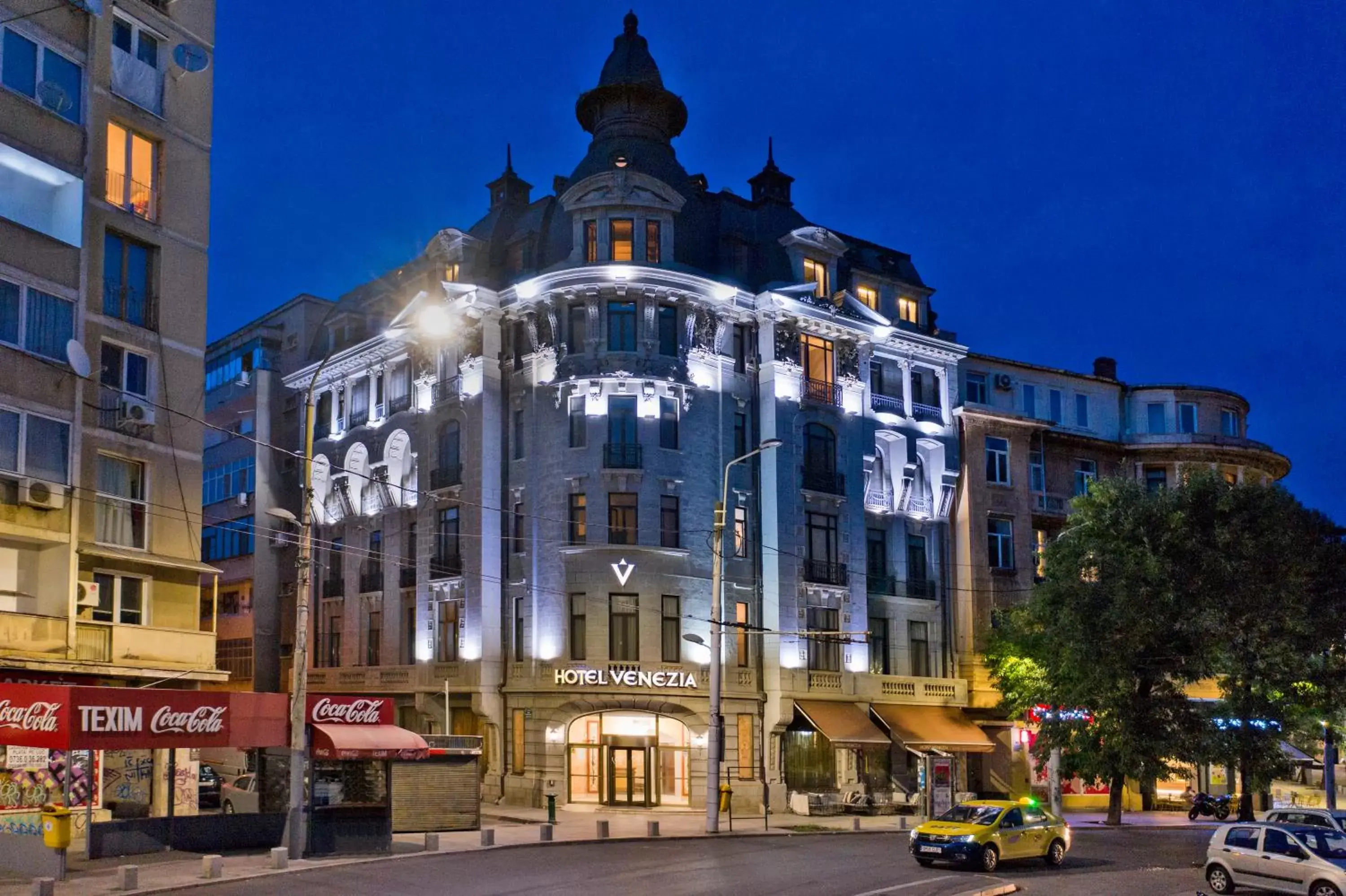 Property Building in Hotel Venezia by Zeus International