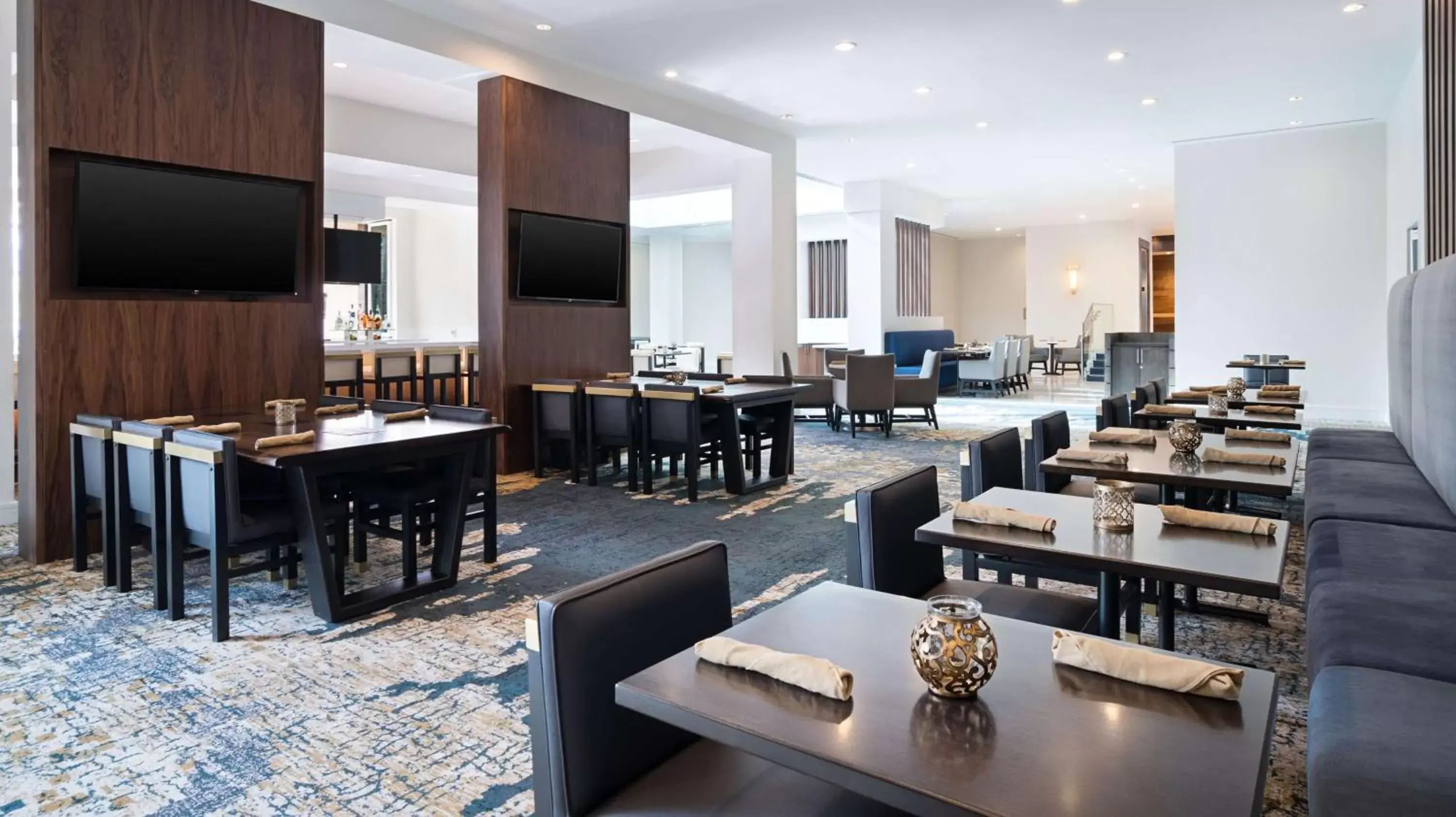 Restaurant/Places to Eat in DoubleTree by Hilton San Diego Del Mar
