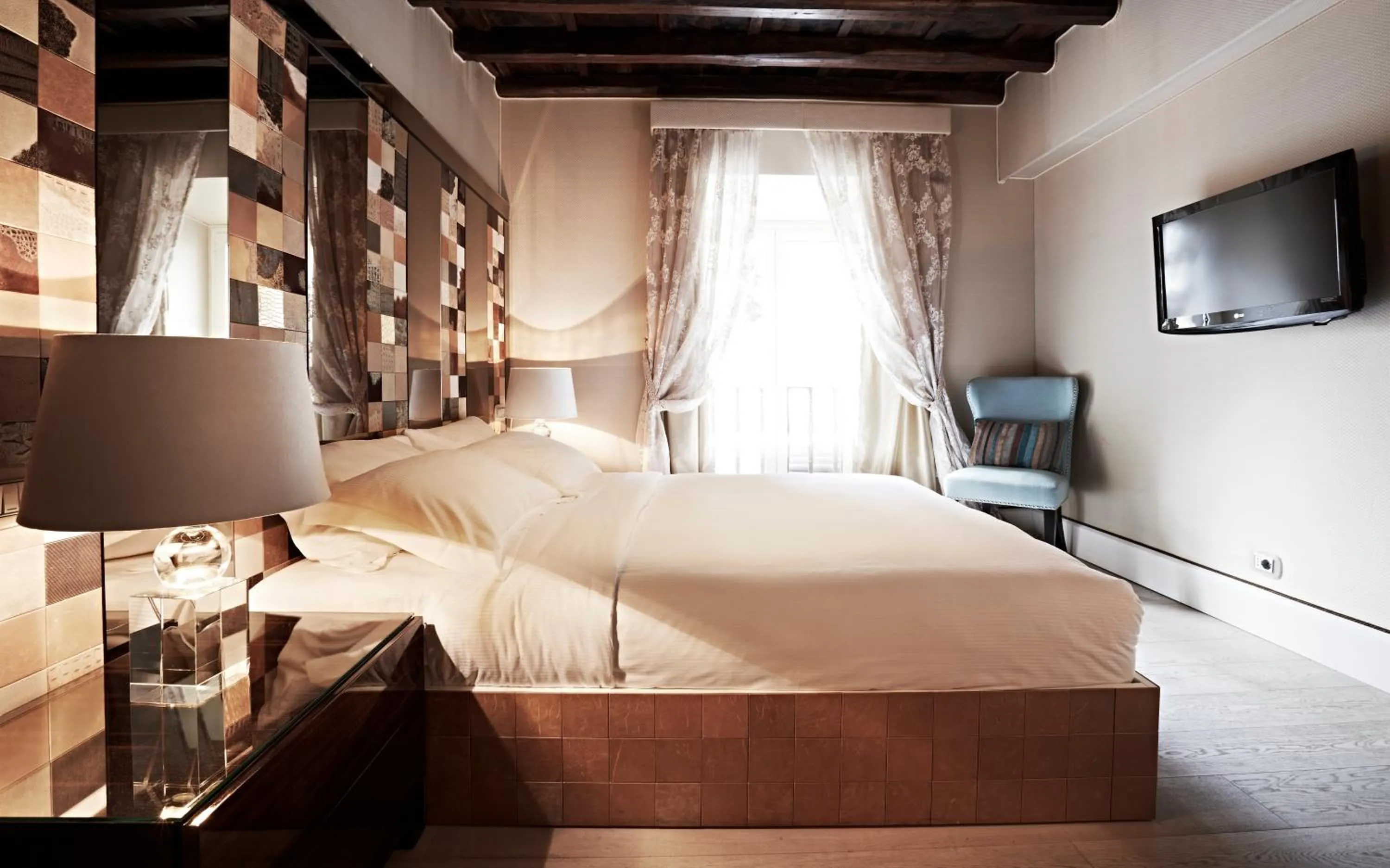 Bedroom, Bed in Spagna Royal Suite