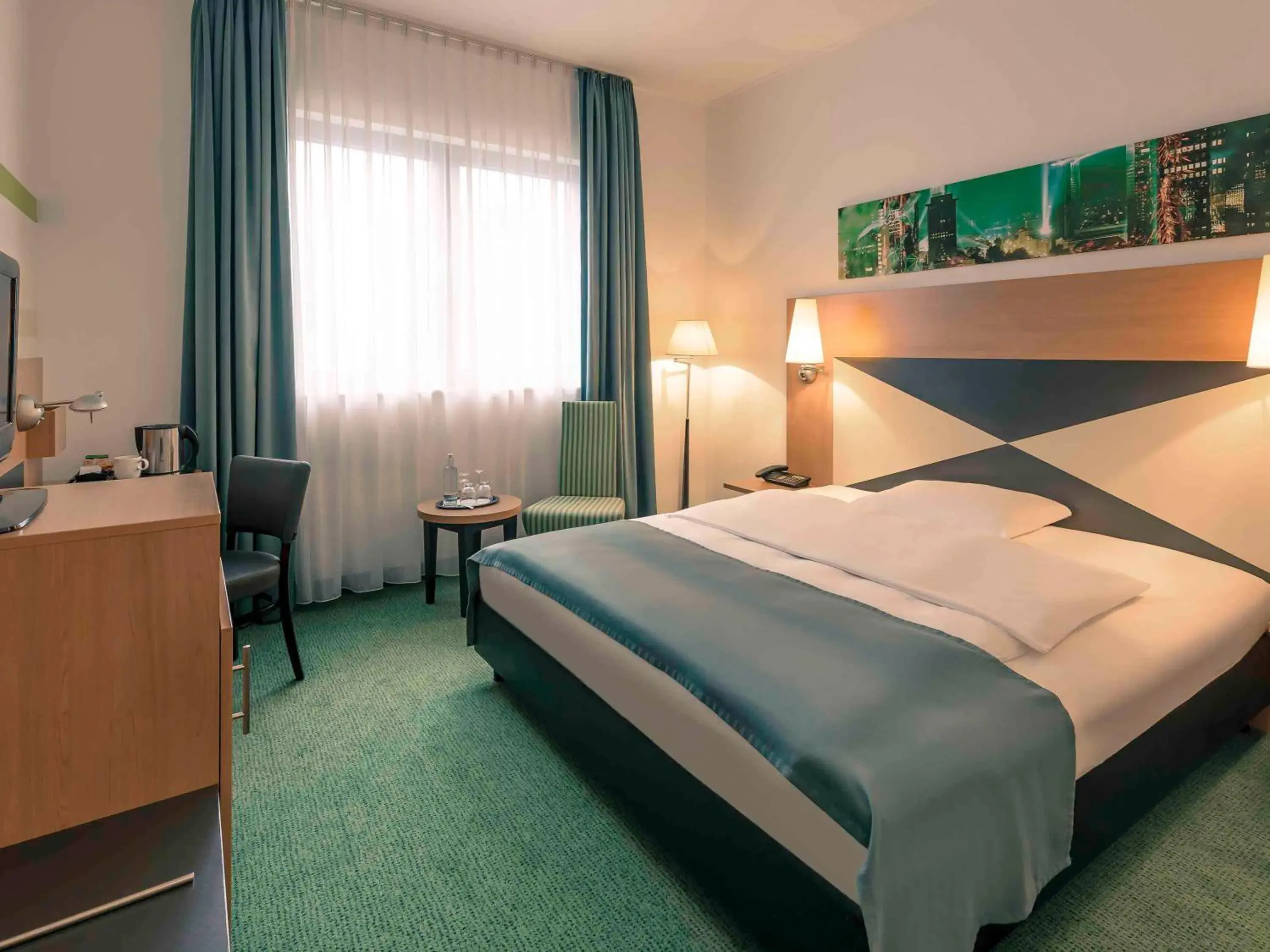 Bedroom, Bed in Mercure Hotel Frankfurt Eschborn Süd
