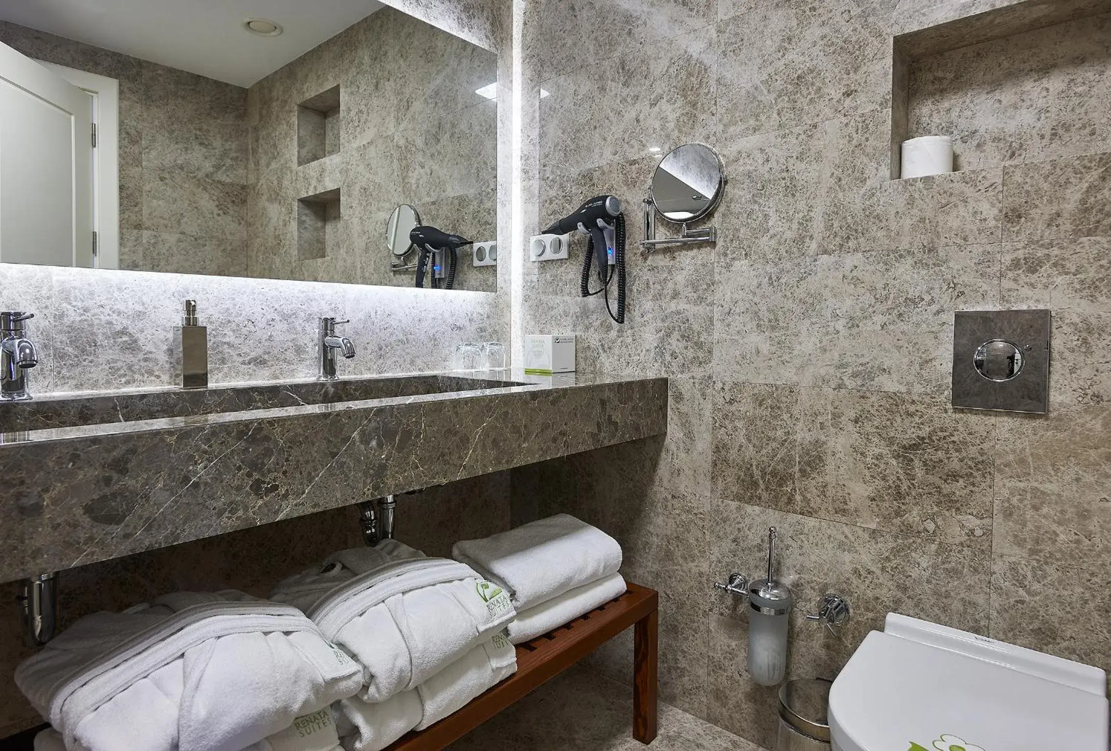 Shower, Bathroom in Renata Suites Boutique Hotel