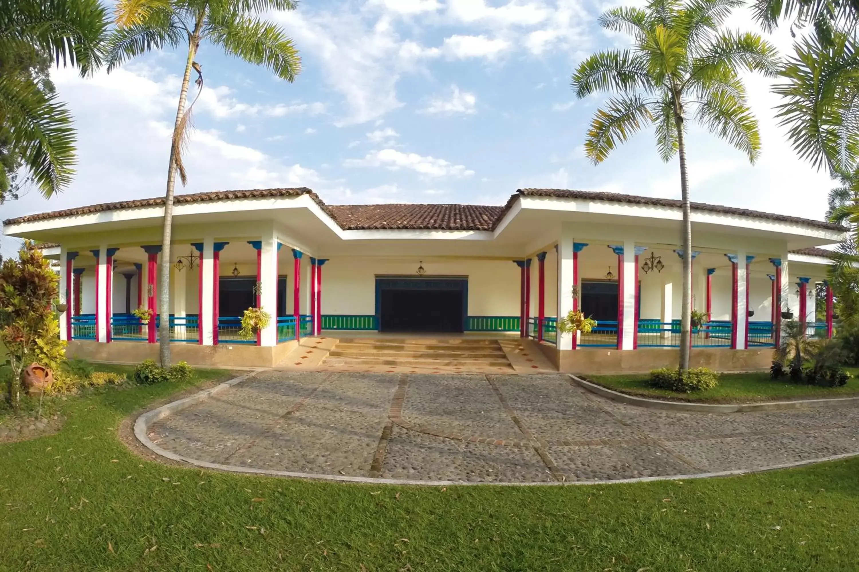 Facade/entrance, Garden in Decameron Las Heliconias - All Inclusive