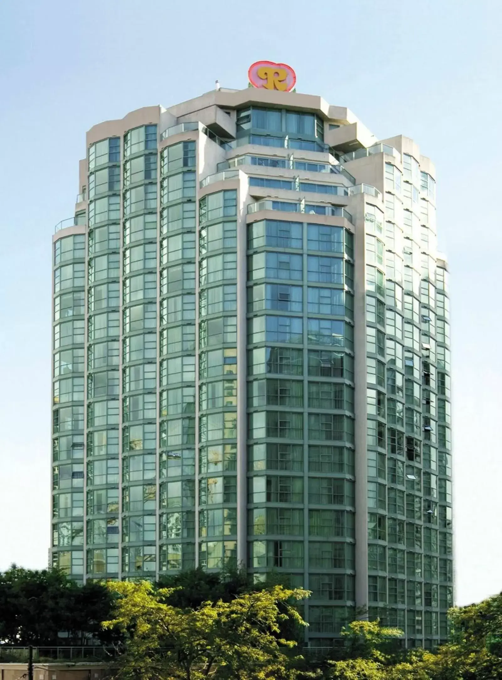 Property Building in Rosedale on Robson Suite Hotel