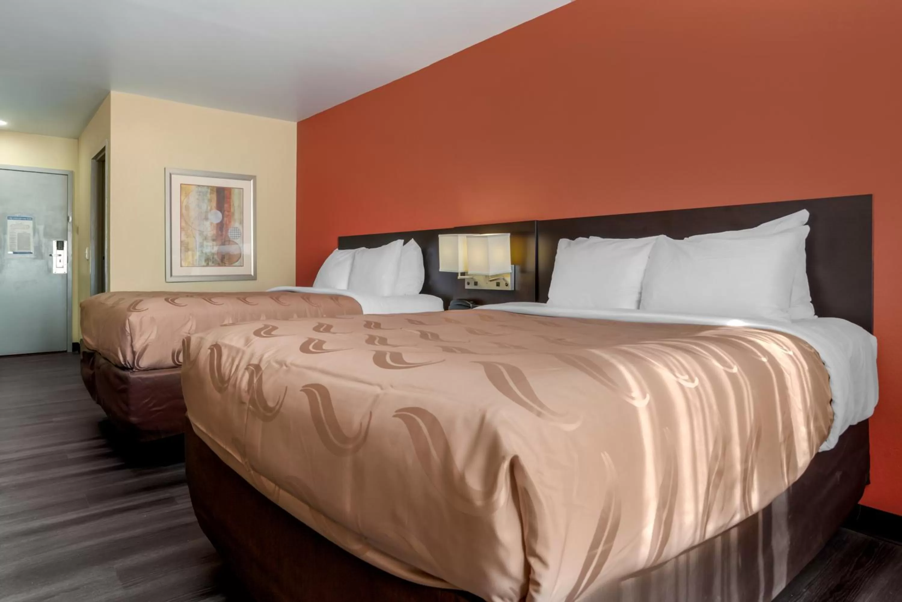 Bed in Quality Inn Phenix City Columbus