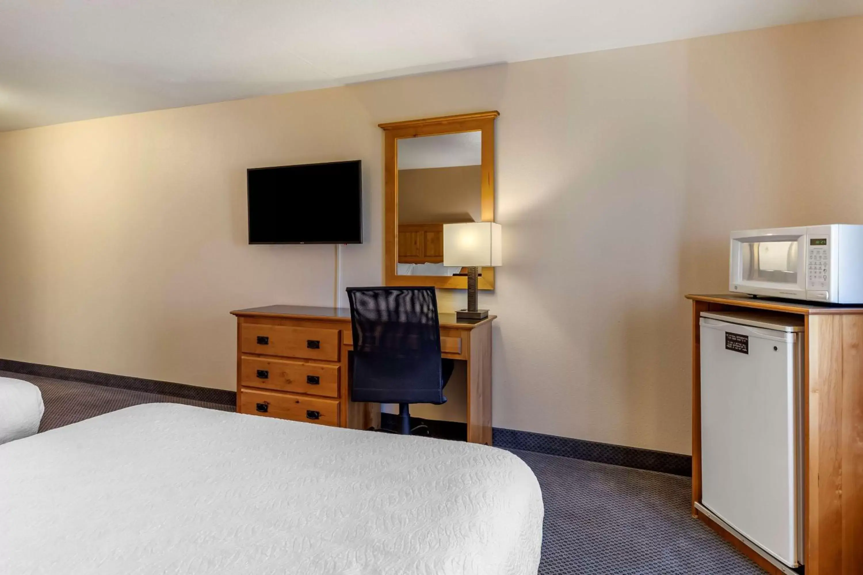 Photo of the whole room, Bed in Best Western Brighton Inn Photo of the whole room, Bed in Best Western Brighton Inn