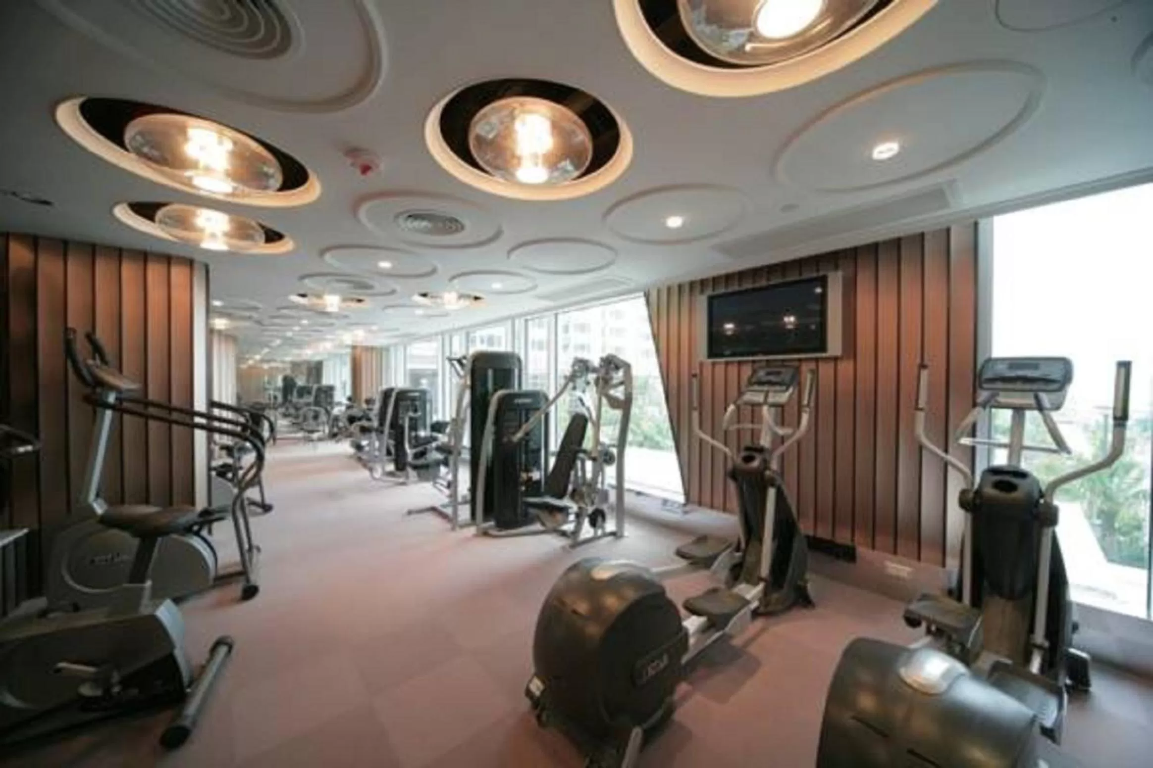Fitness centre/facilities in Kowloon Harbourfront Hotel