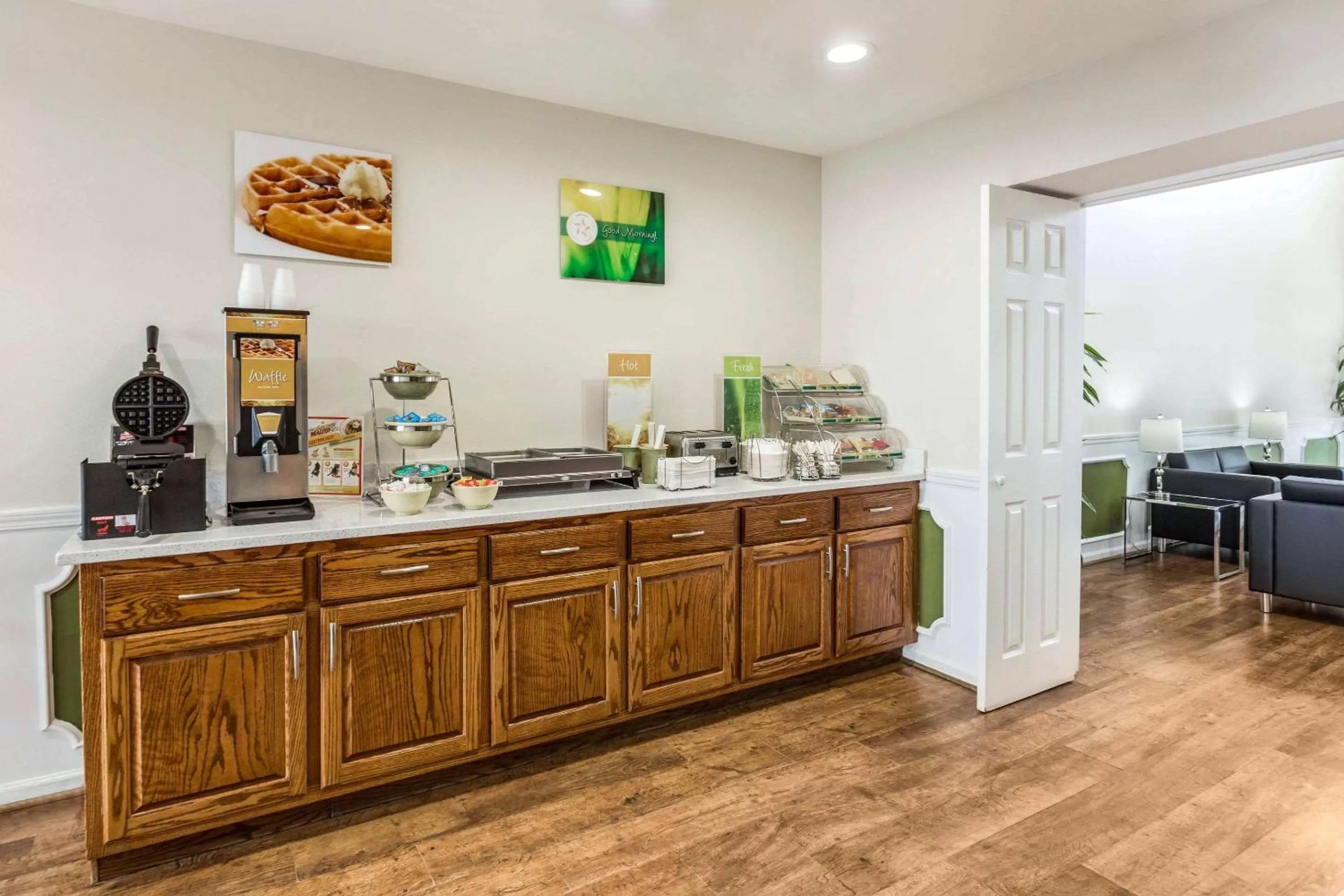 Restaurant/places to eat in Quality Inn Lancaster