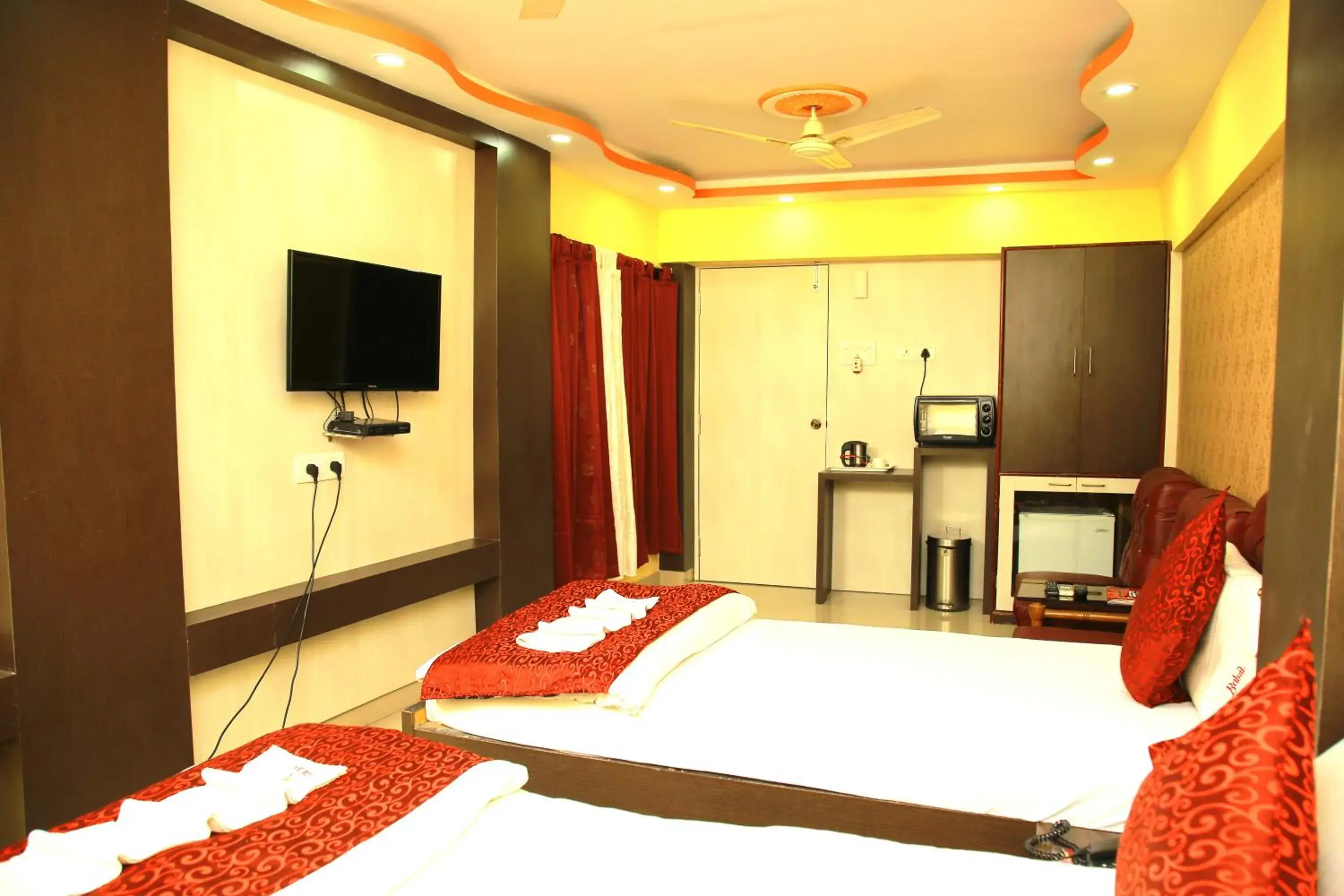 Coffee/tea facilities, Bed in Babul Hotel