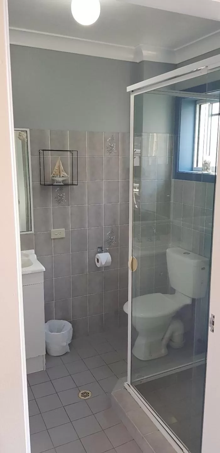 Bathroom in Limassol Motel