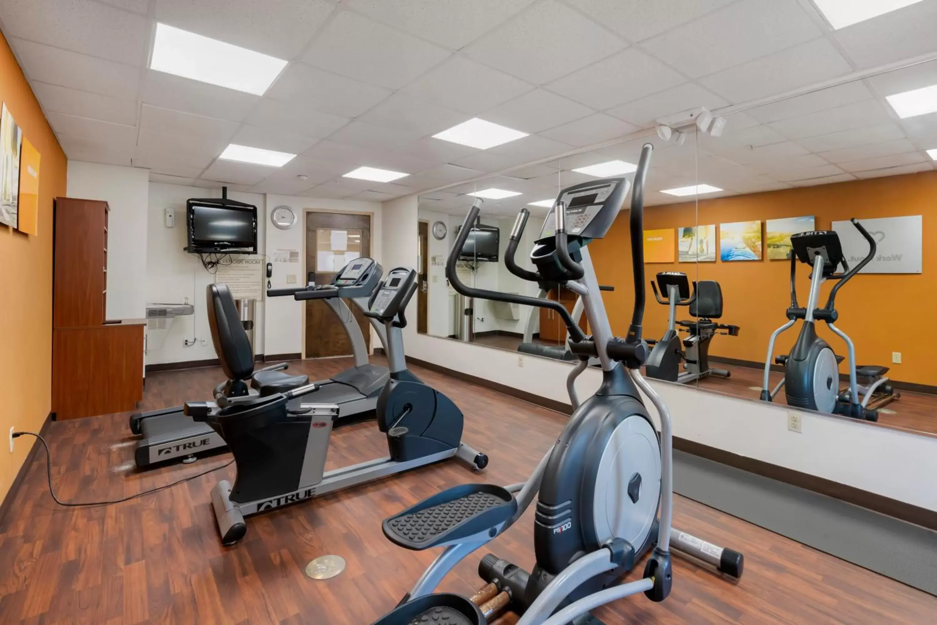 Fitness centre/facilities, Fitness Center/Facilities in Comfort Suites West Jacksonville