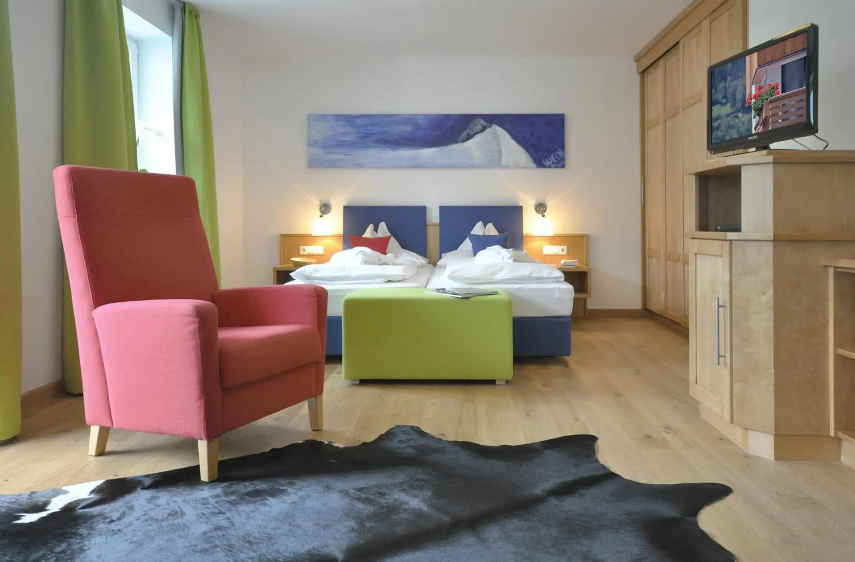 Photo of the whole room, Bed in Impuls Hotel Tirol