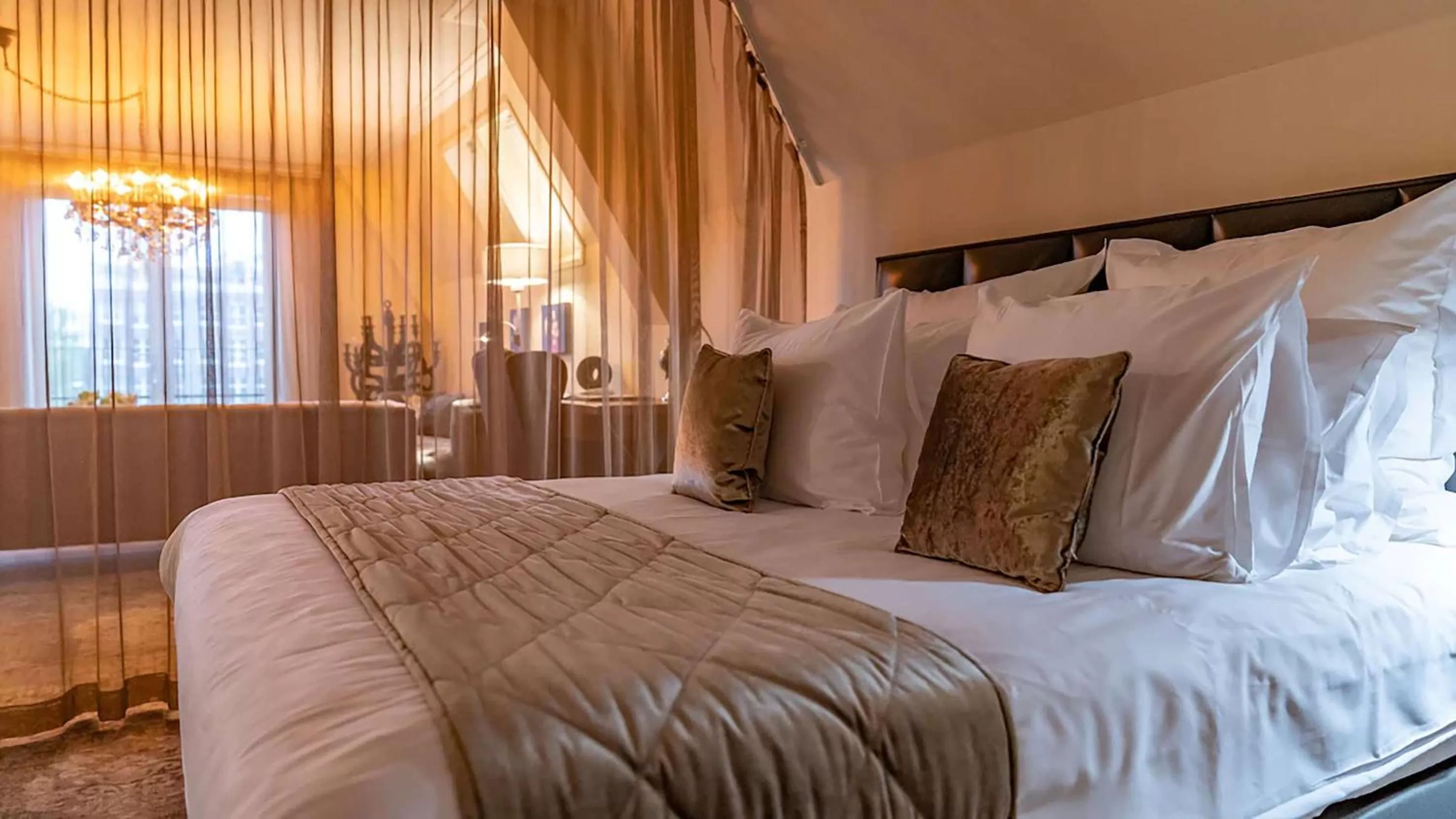 Other, Bed in Luxury Suites Amsterdam