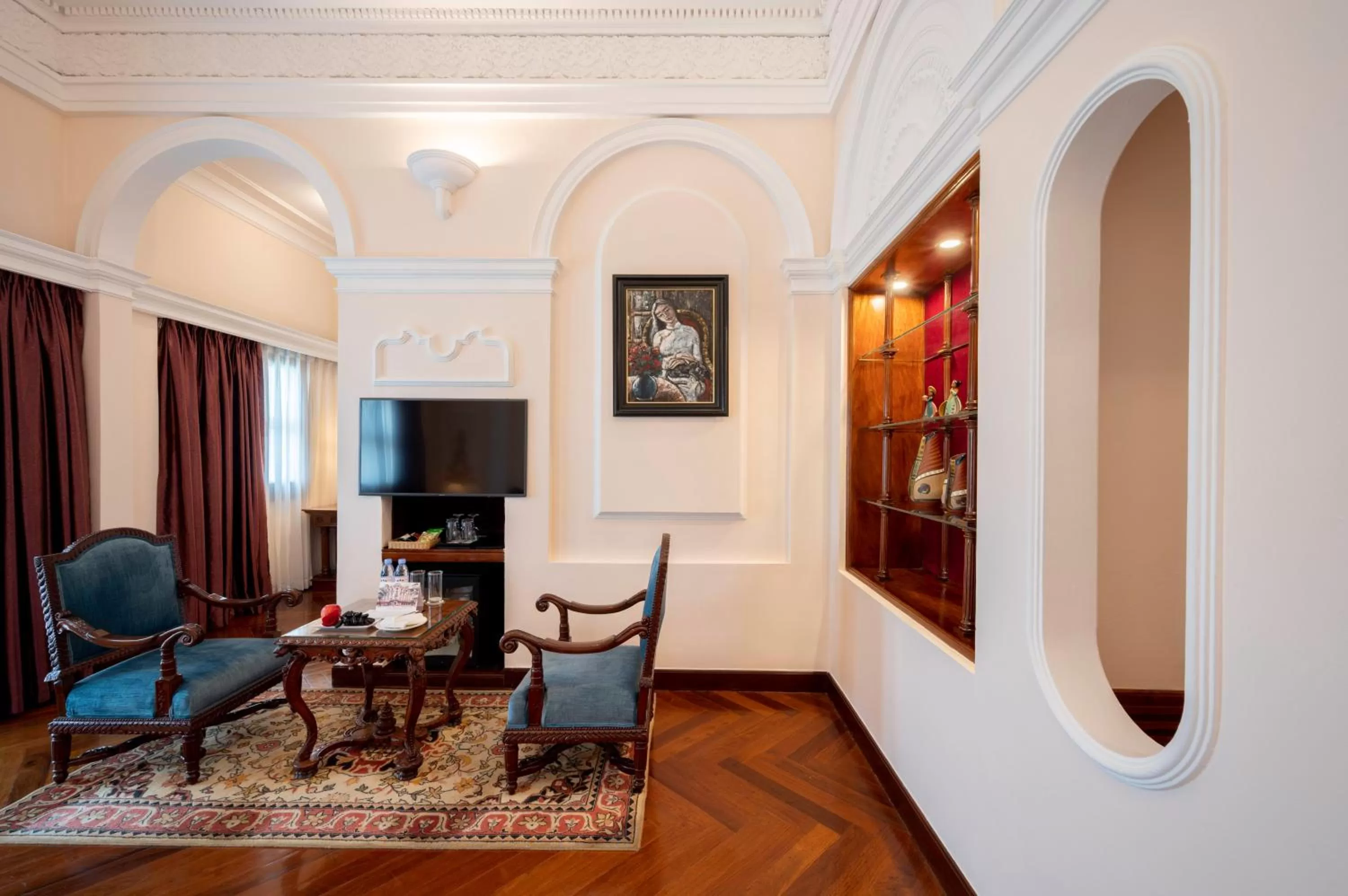 Living room in Hotel Majestic Saigon