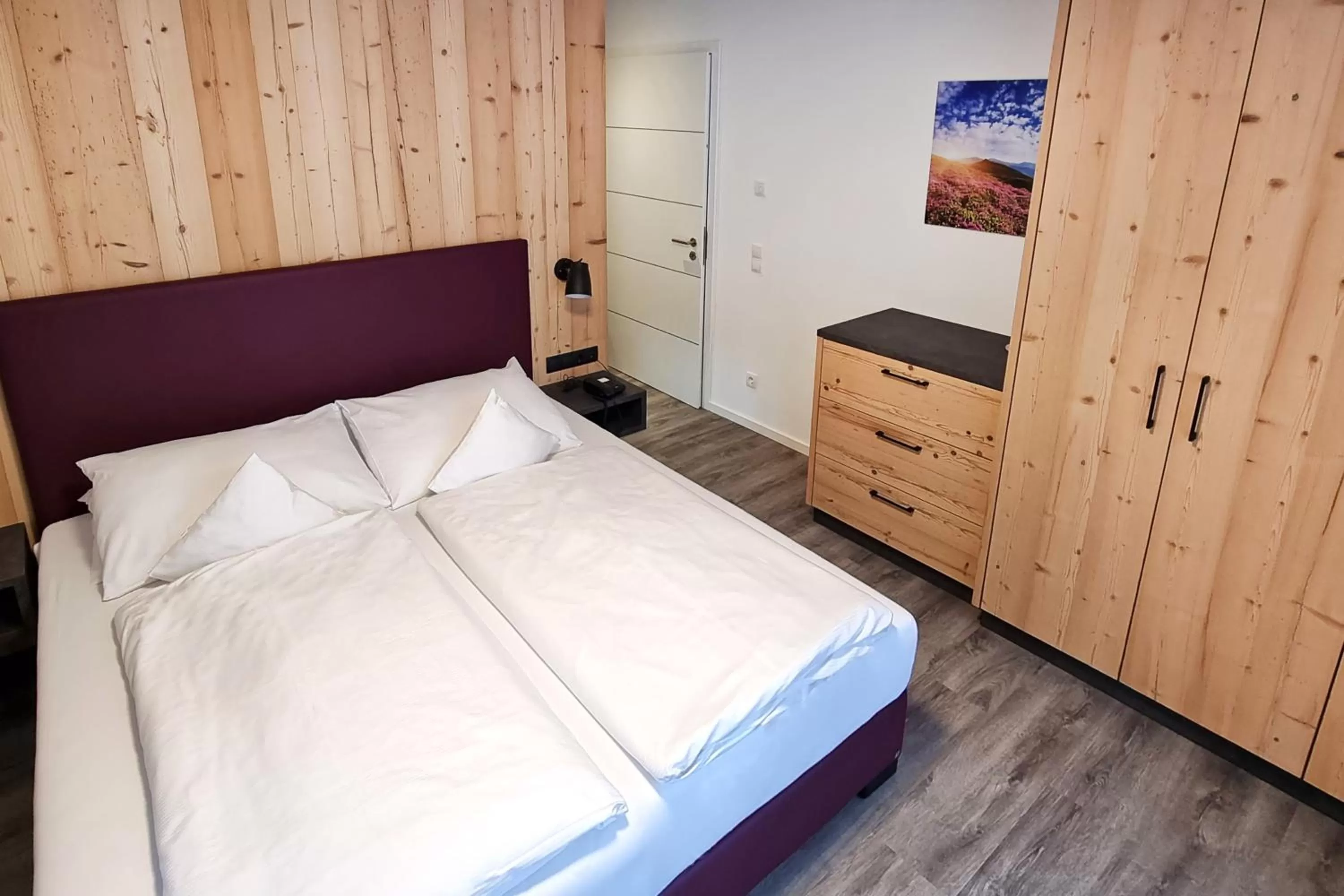 Bedroom, Bed in Hotel Bayerischer Hof