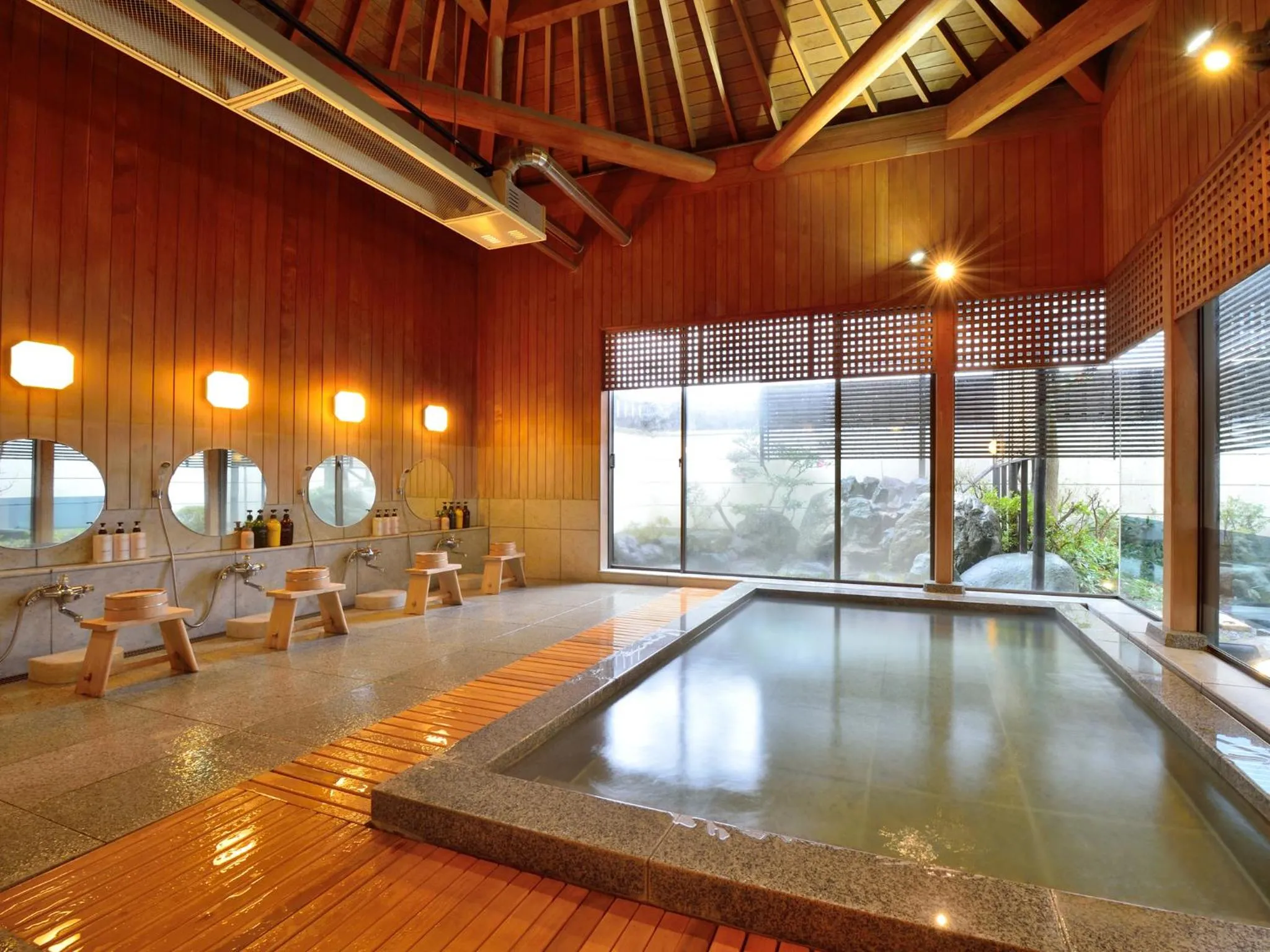 Public Bath in Hotel Hagoromo