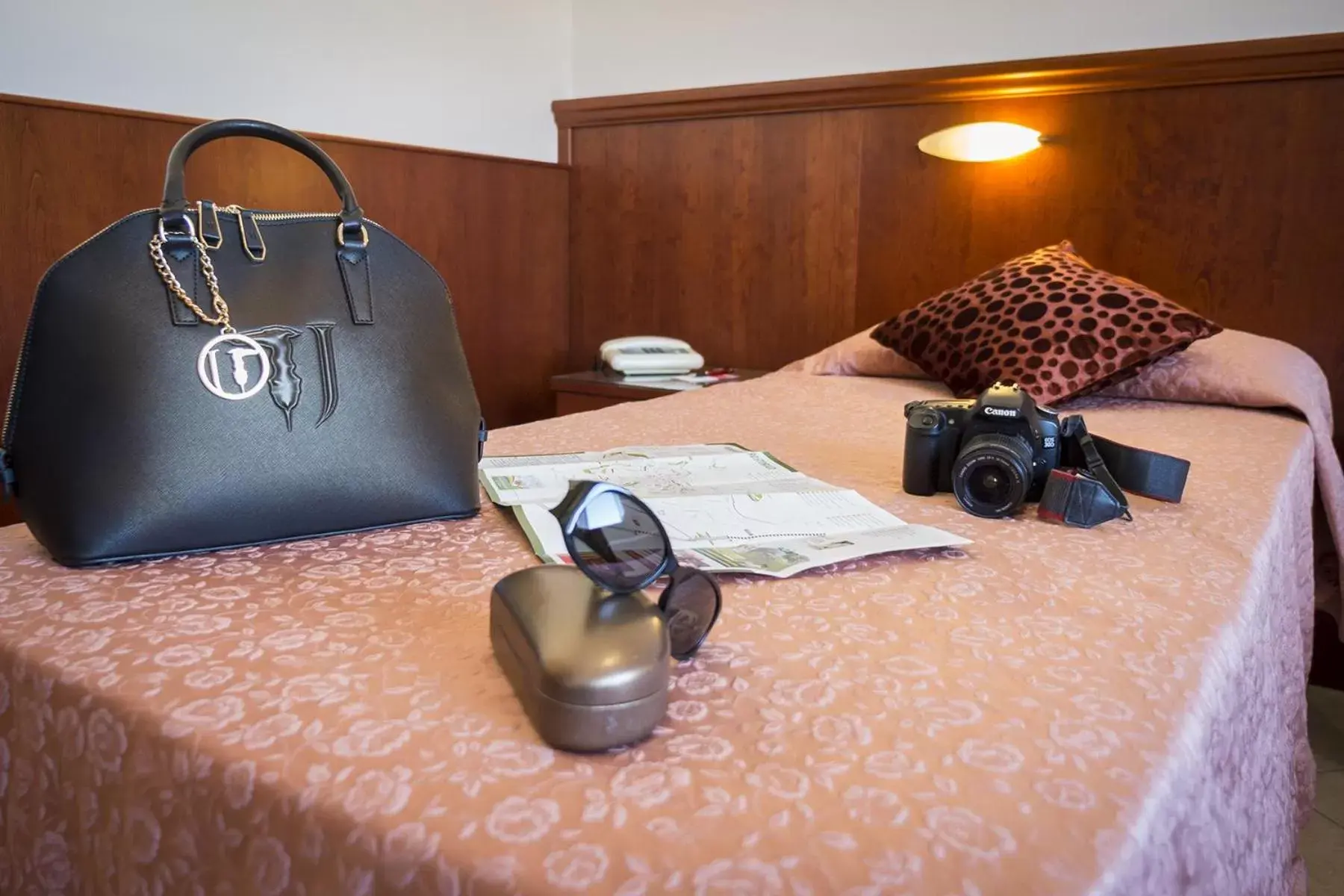 Decorative detail, Bed in Grifone Hotel Ristorante