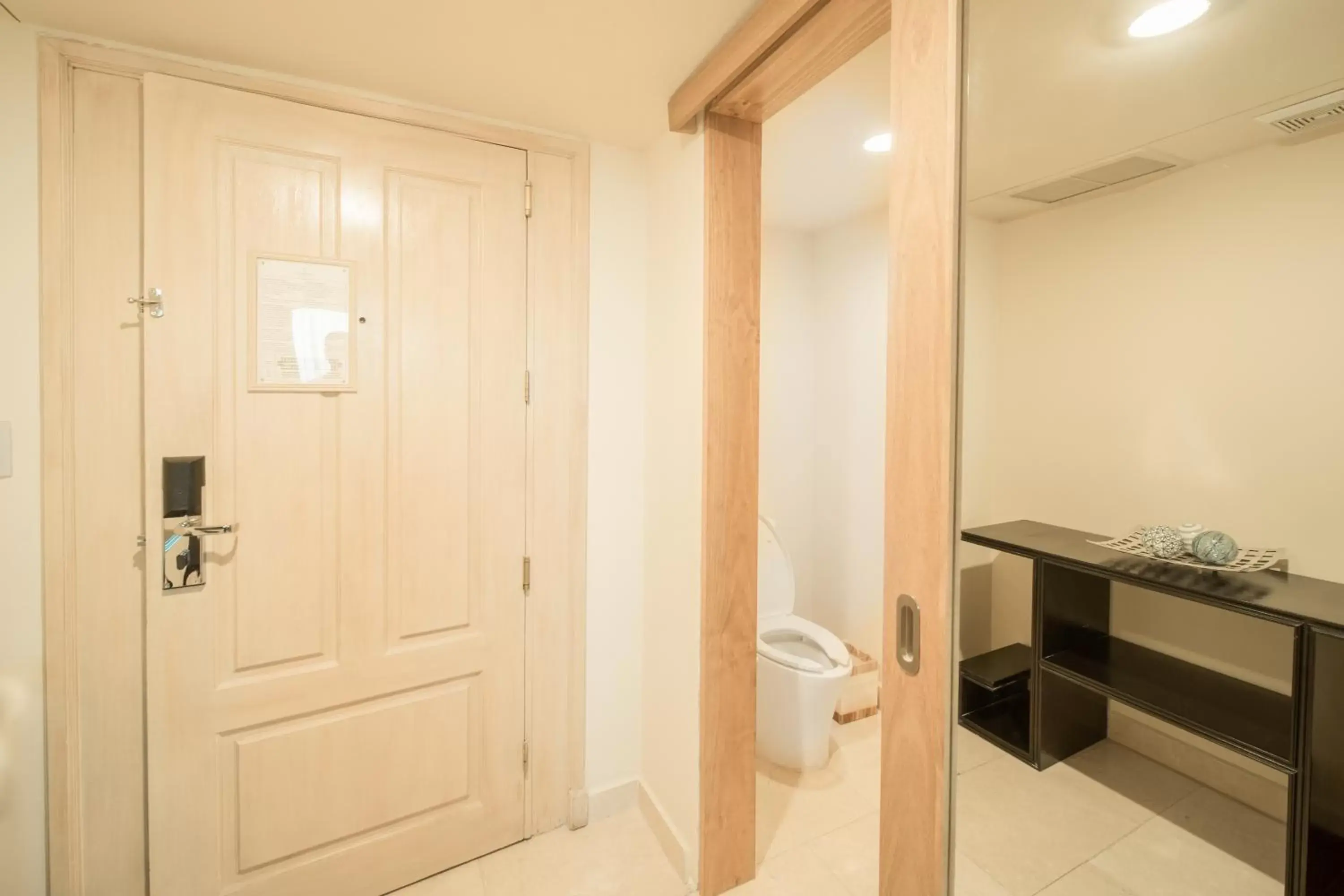 Toilet, Bathroom in Real Intercontinental San Salvador, an IHG Hotel