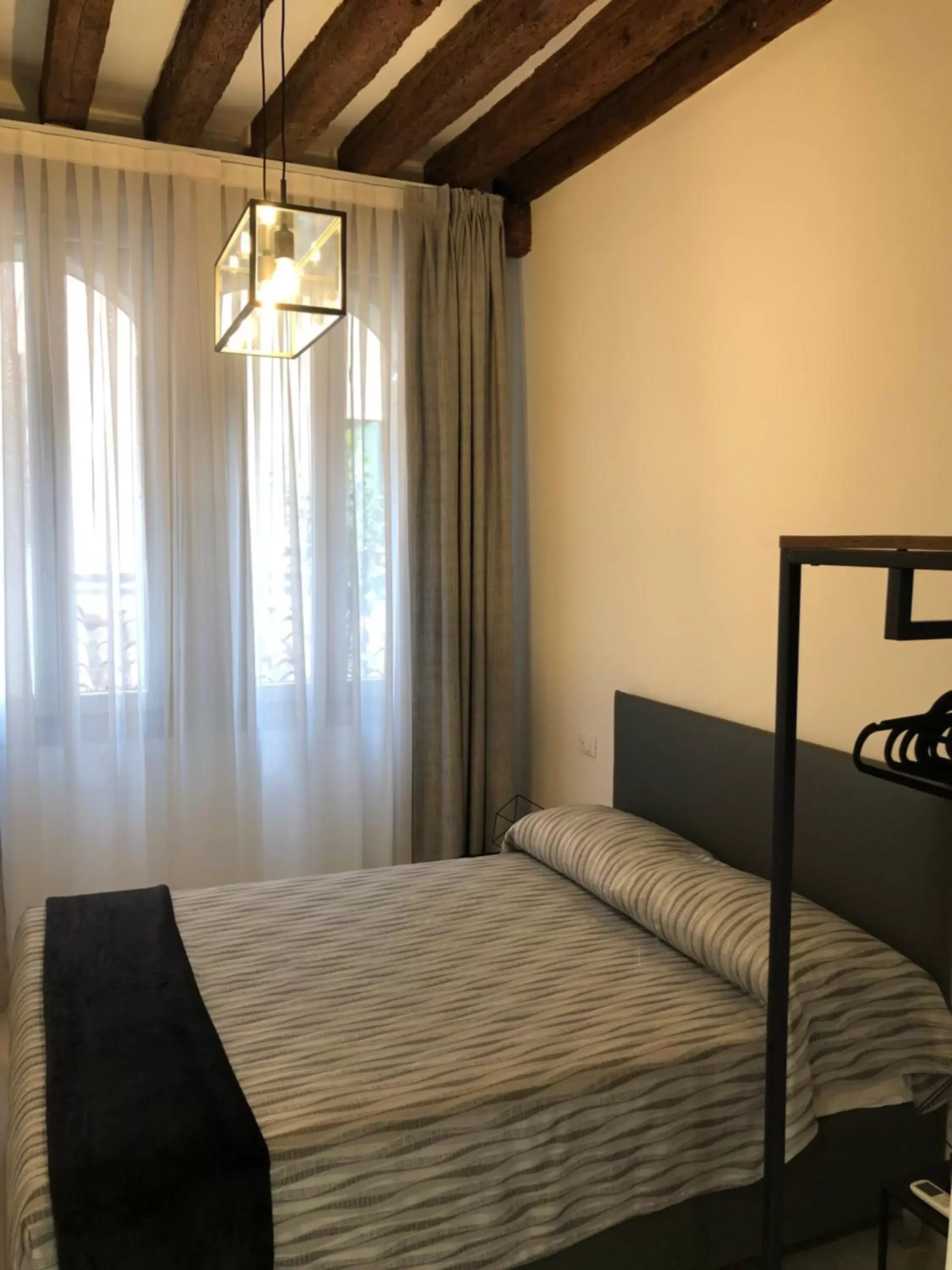 Bedroom, Bed in Albergo Marin