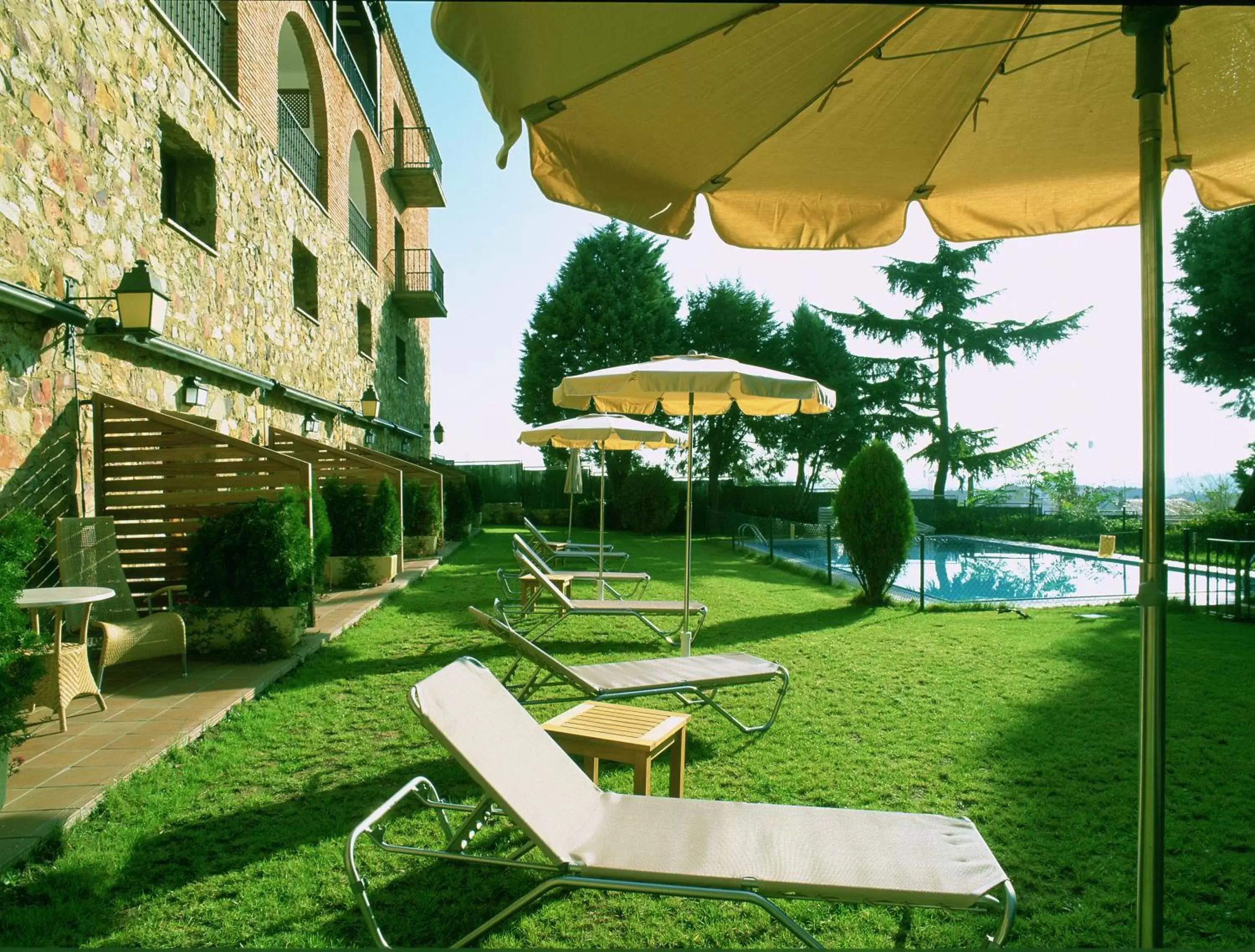 Swimming pool in Parador de Benavente Swimming pool in Parador de Benavente