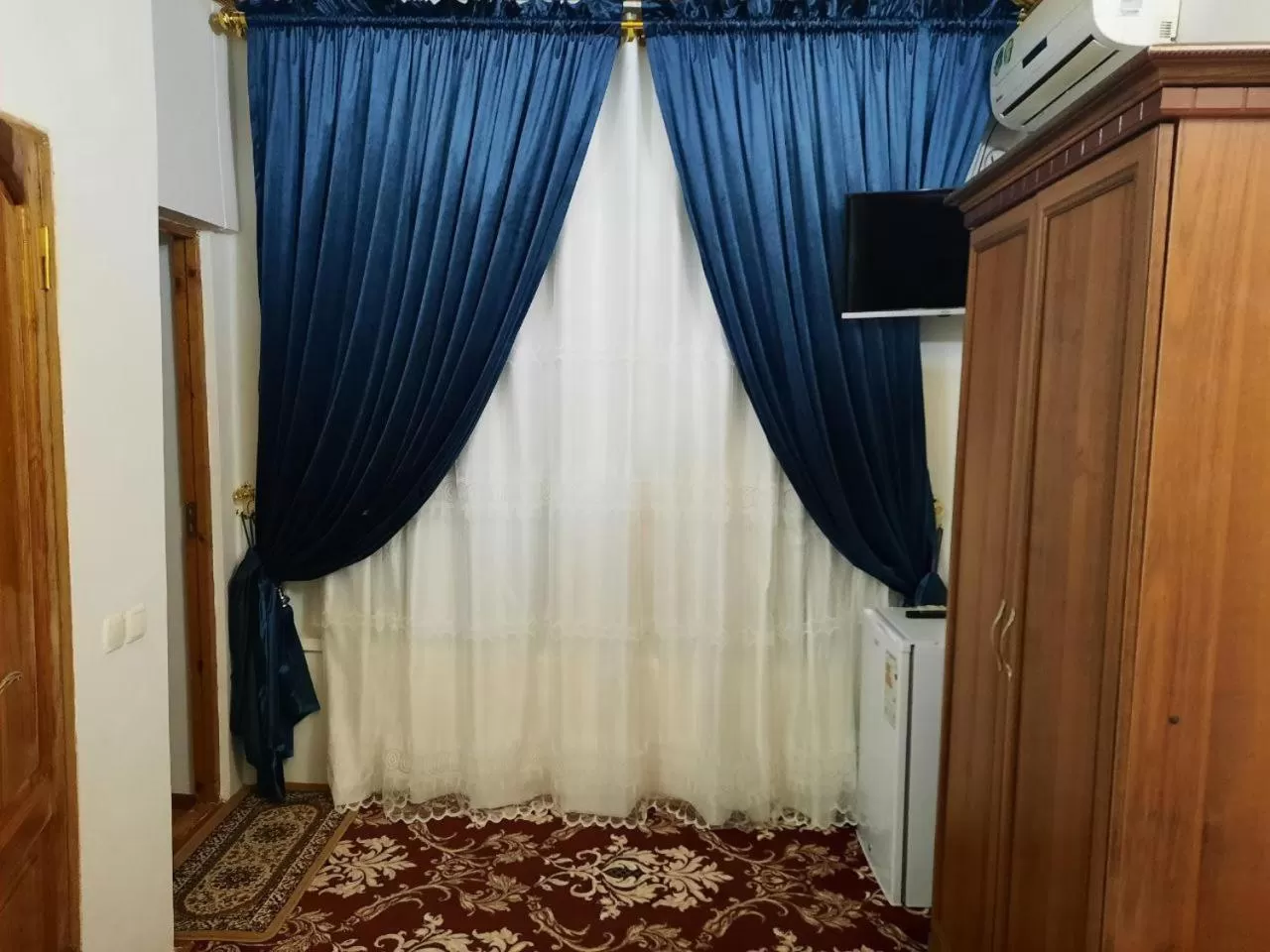 Property building, Bed in Boutigue Hotel Parvina