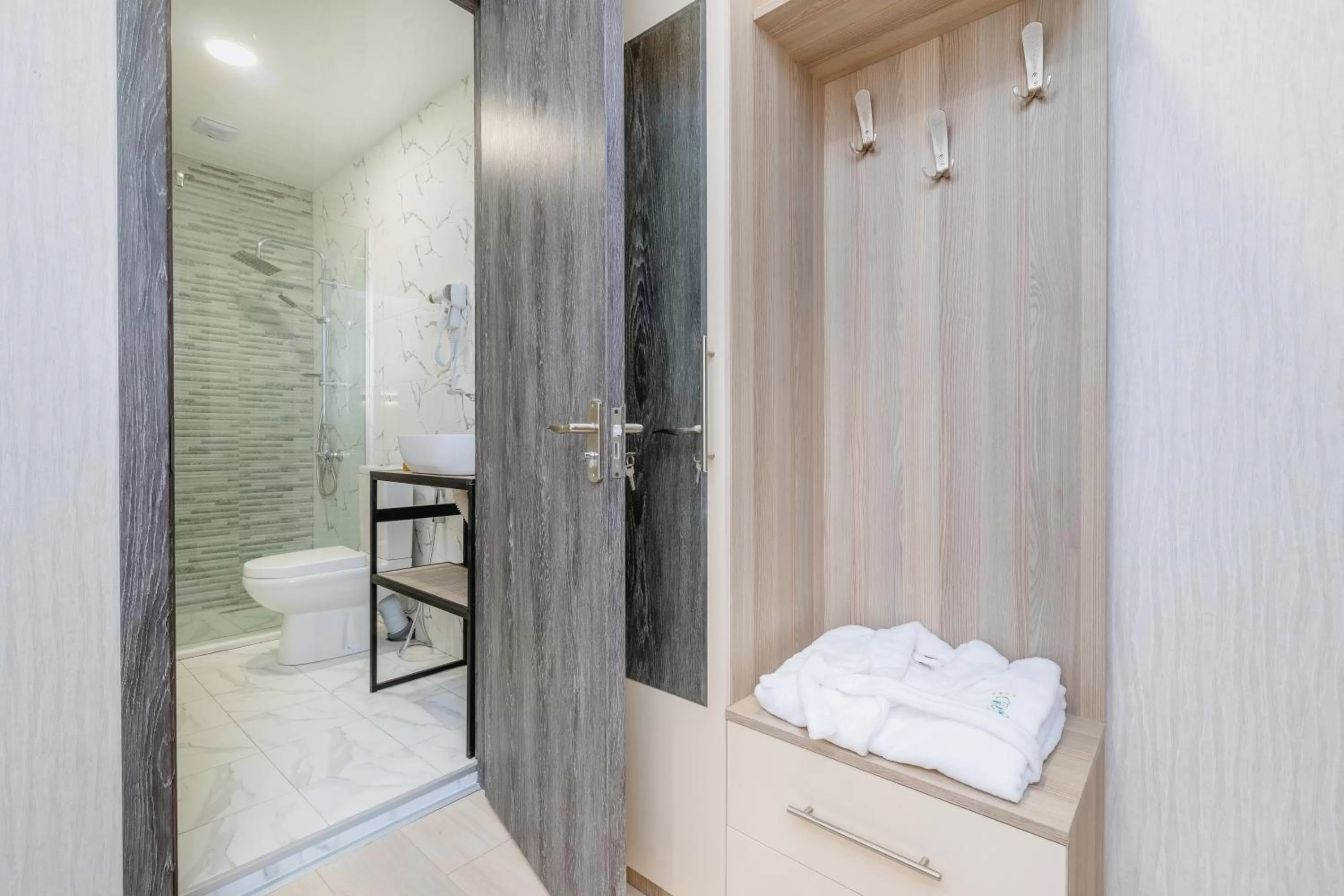 Bathroom in Vita Gardenia Hotel Tskaltubo