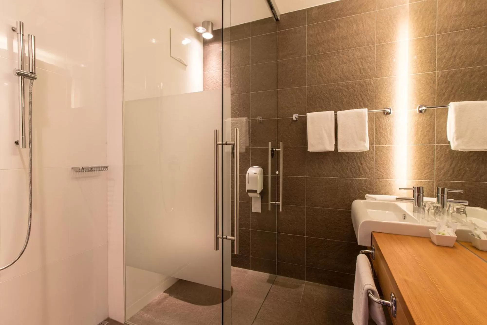 Shower in ACTIVE by Leitner's