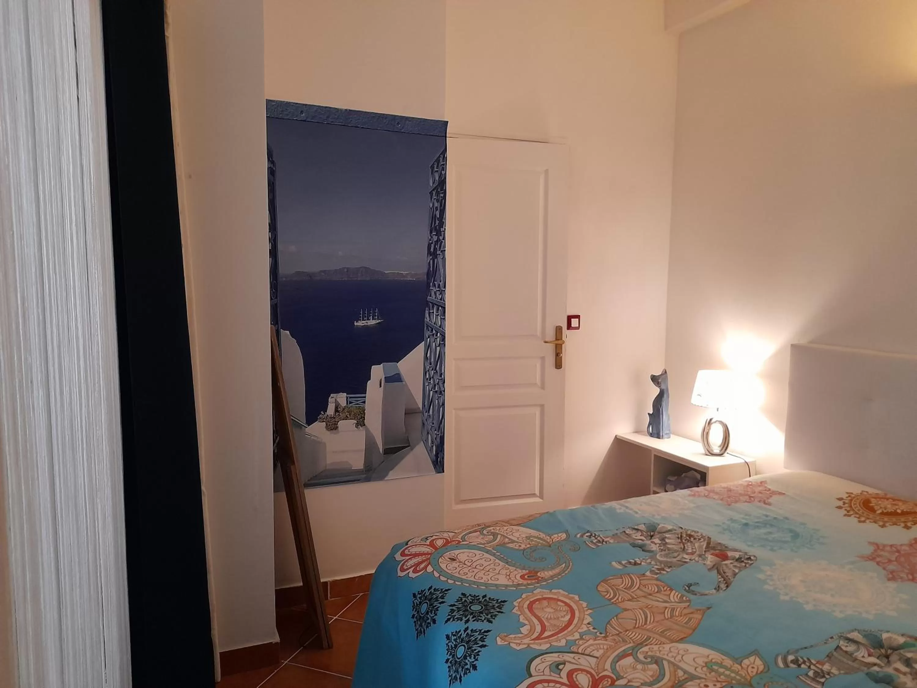 Bed in HARMONIA Annie BEAU 2 Pieces Atypique 200 m à pied plage, mer, Promenade des anglais,