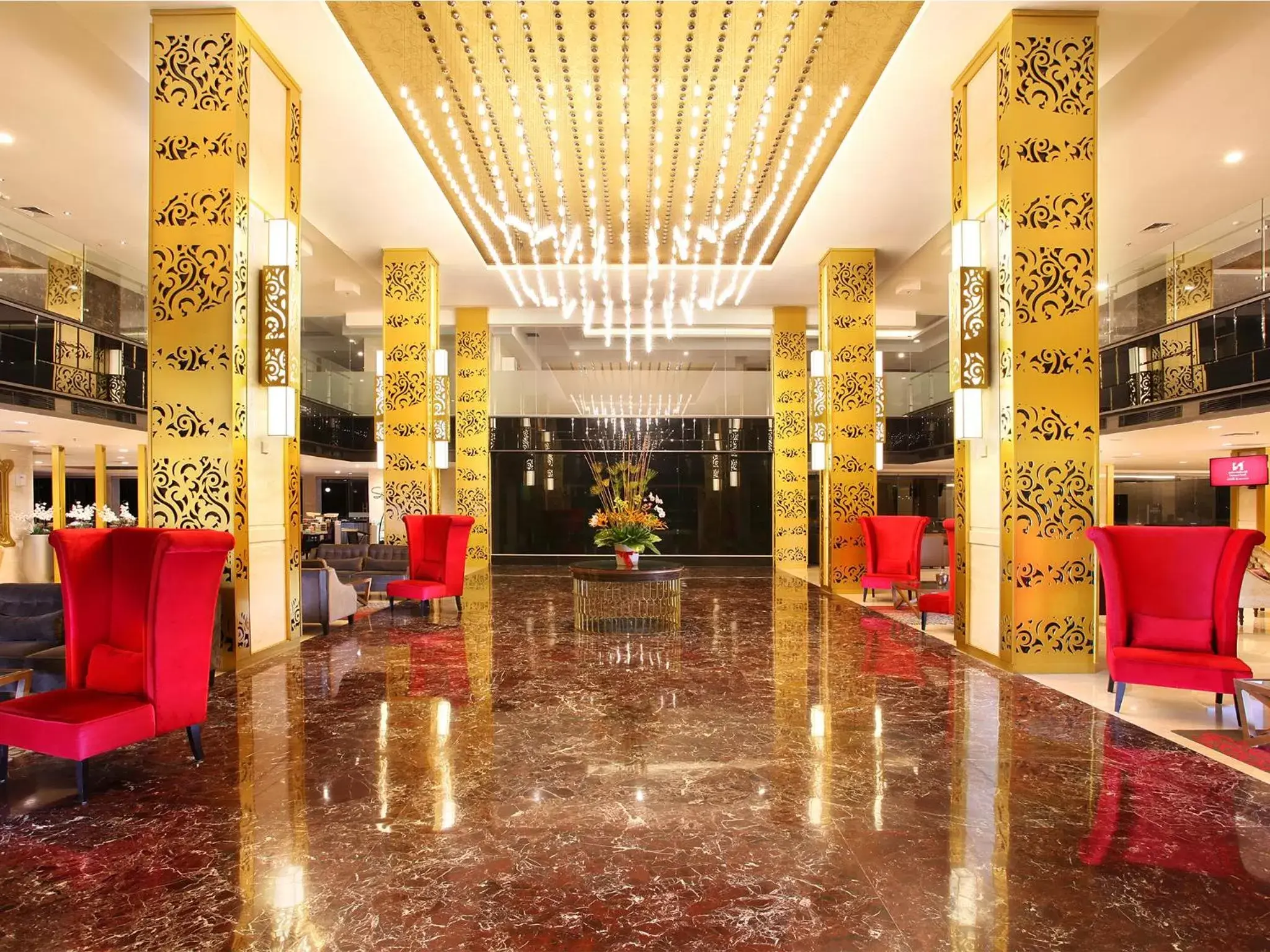 Lobby or reception in Swiss-Belhotel Makassar