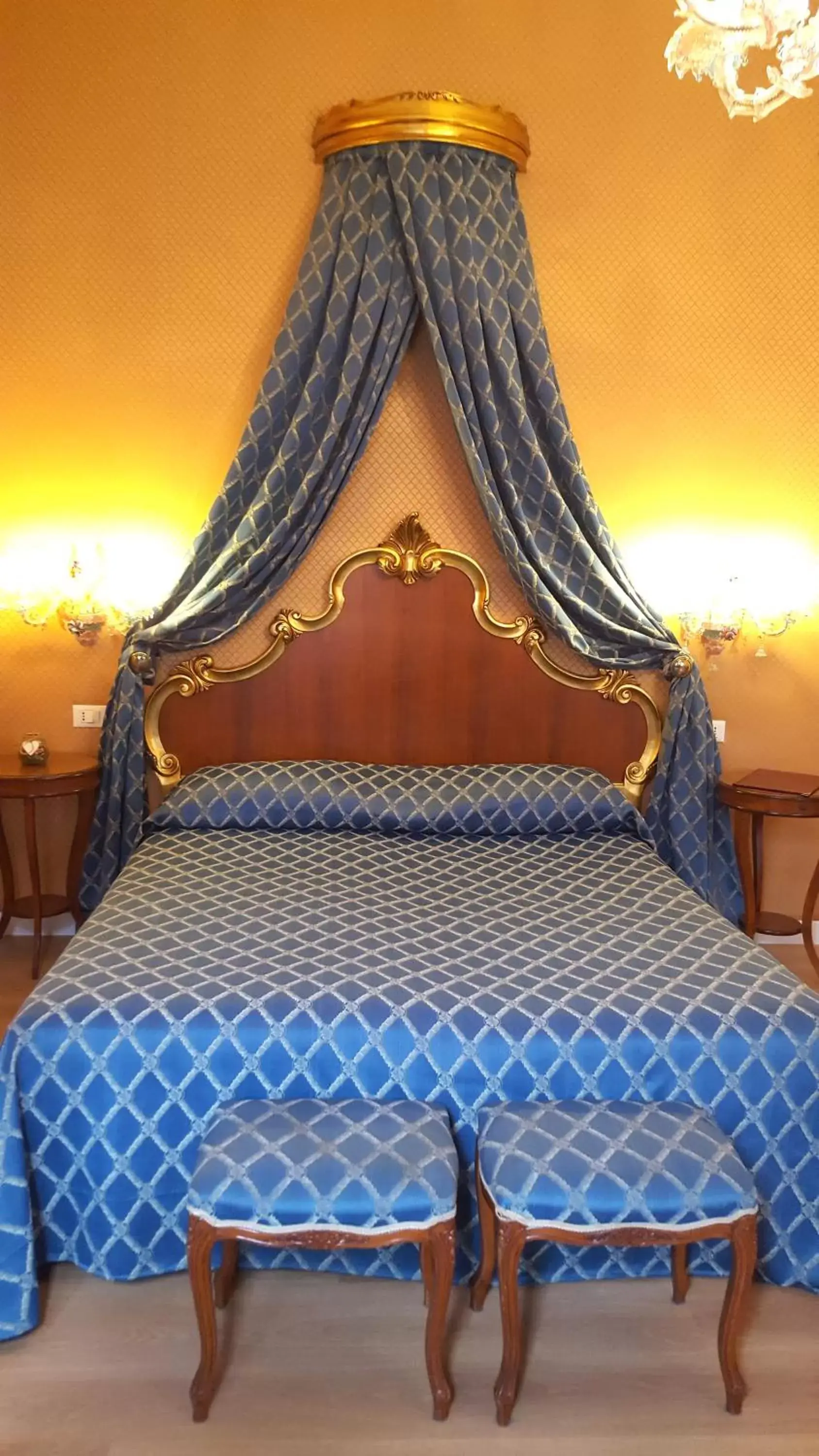 Bed in Hotel Locanda Canal