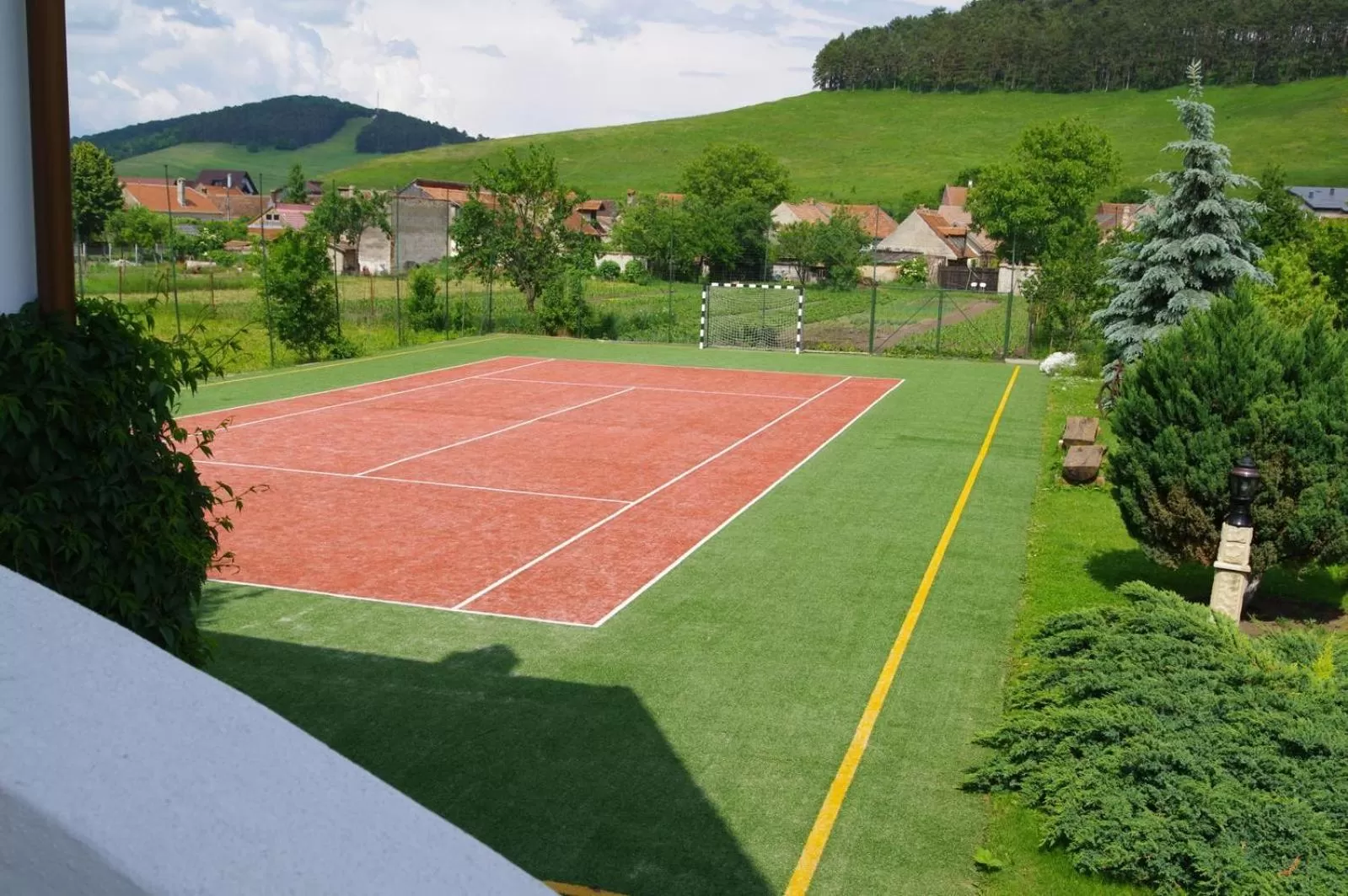 Tennis court in Hotel Bielmann