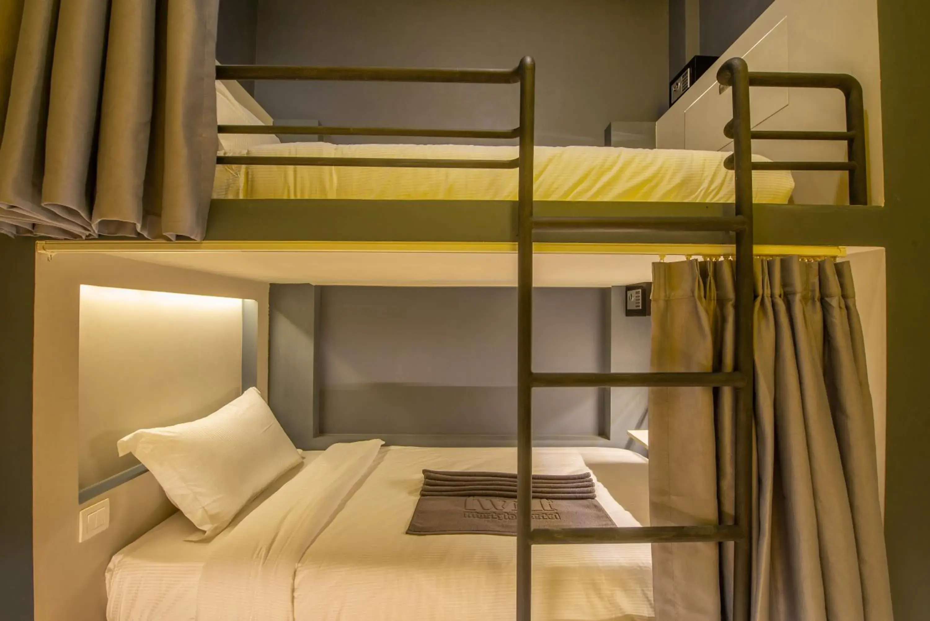 Bunk Bed in The Twizt - Lifestyle Hostel