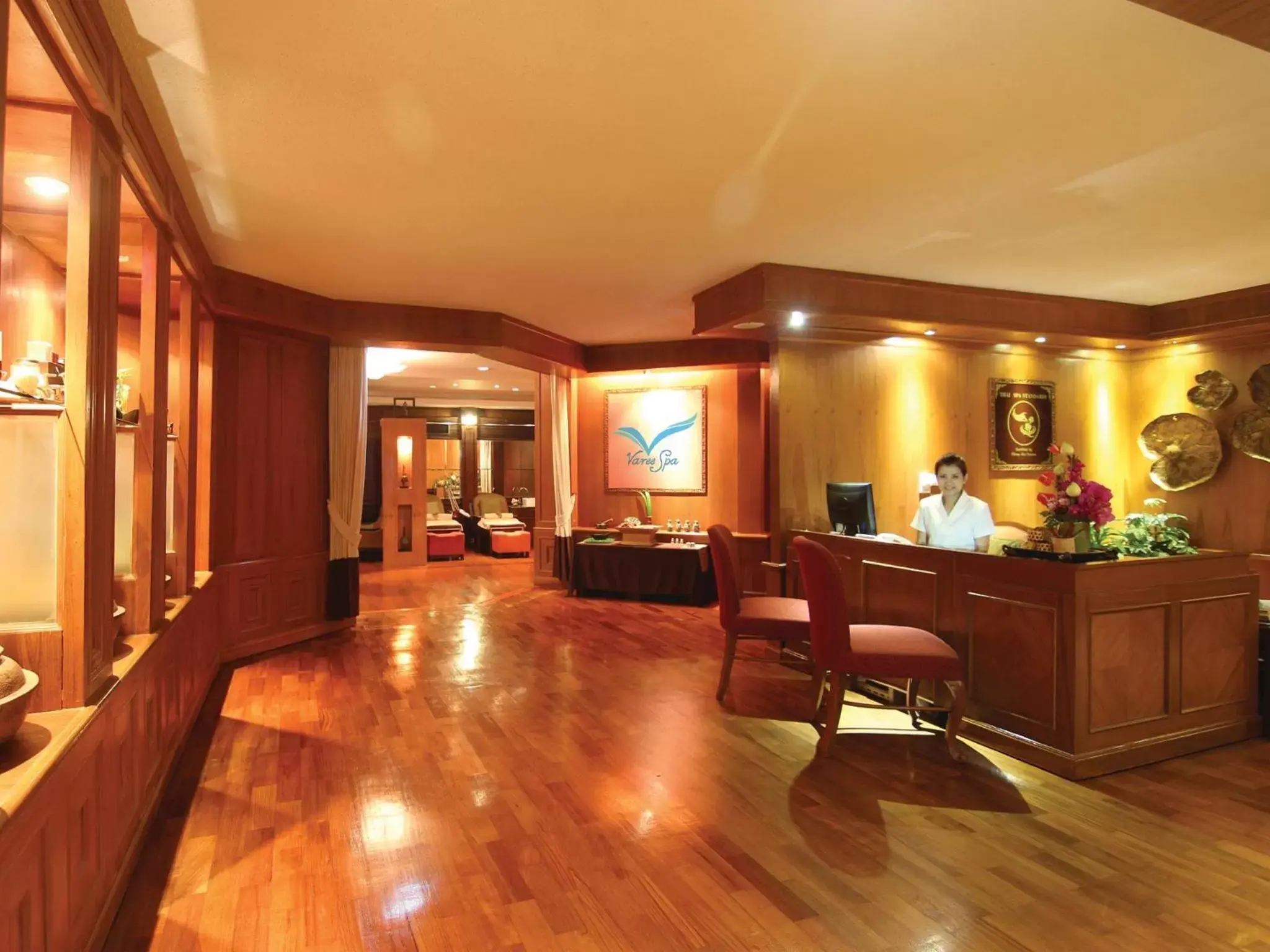 Massage, Lobby/Reception in Duangtawan Hotel Chiang Mai -SHA Extra Plus