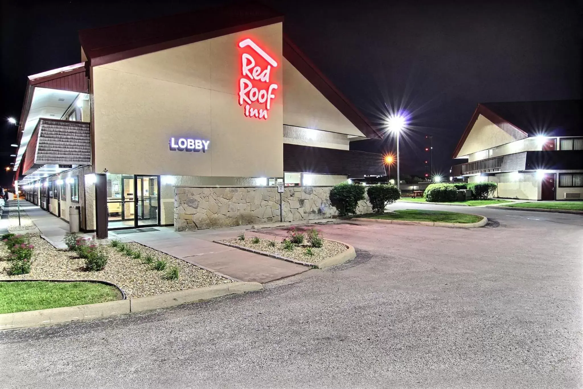 Property Building in Red Roof Inn Springfield, IL