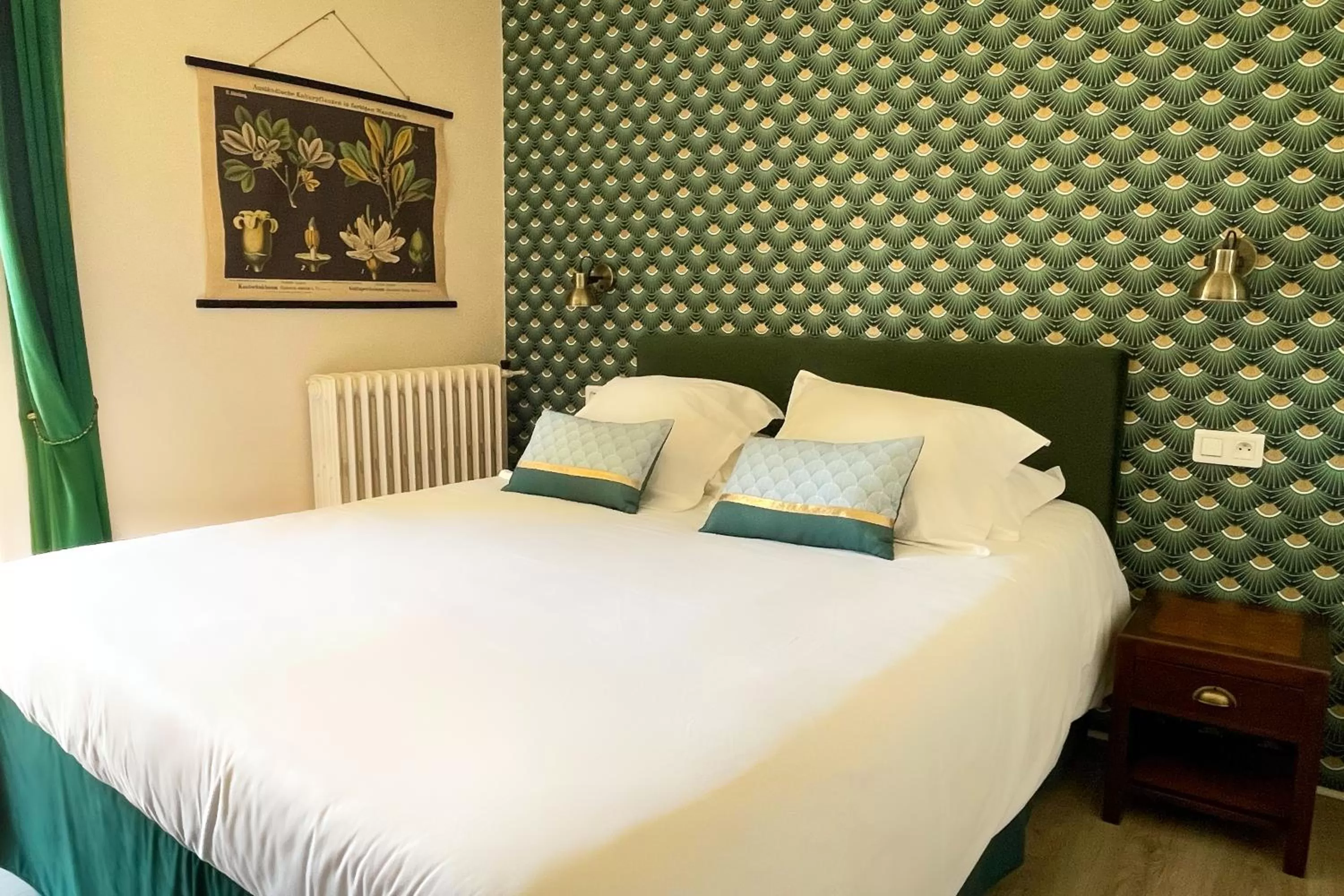 Photo of the whole room, Bed in Hotel Le Magnan