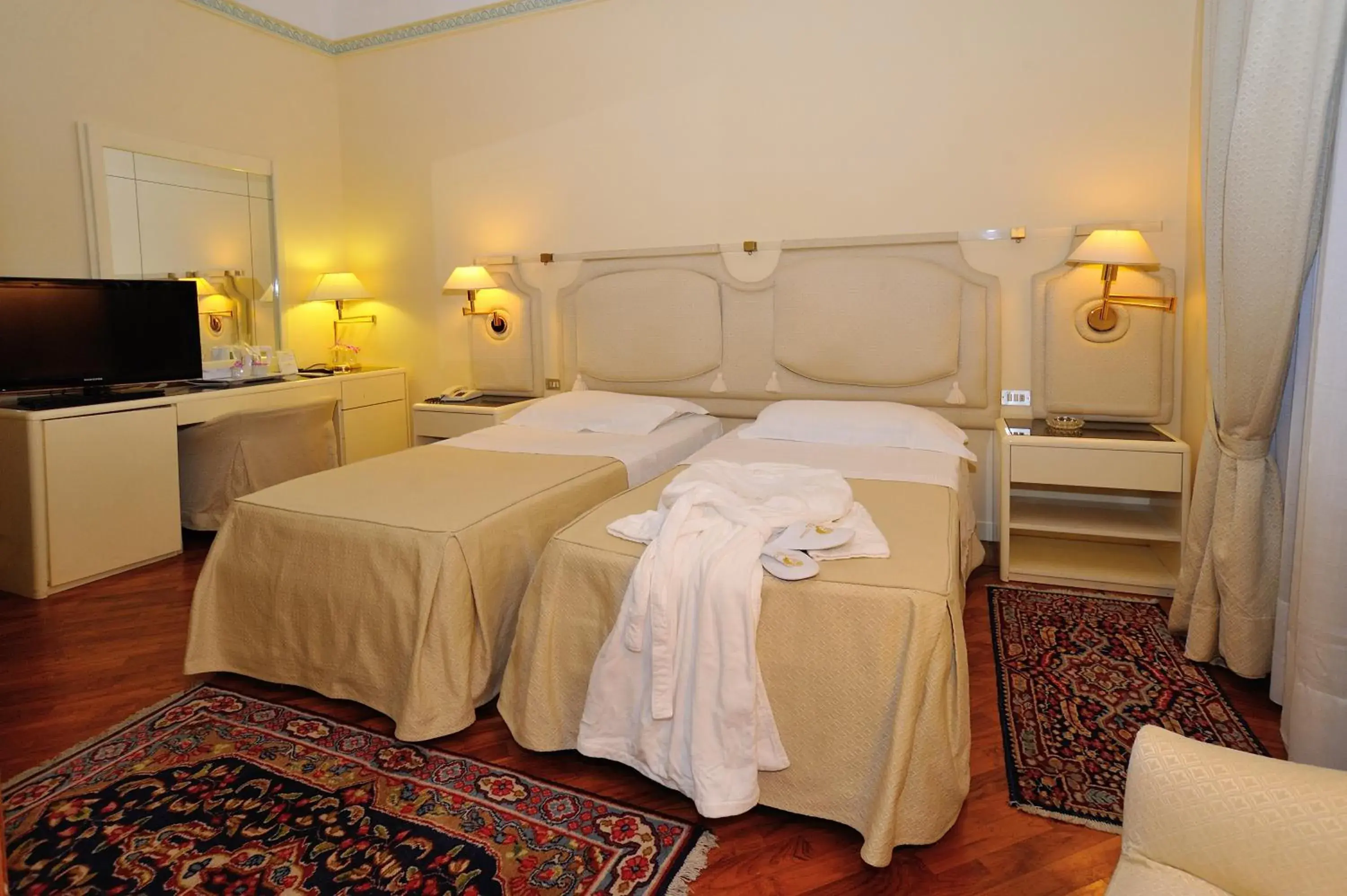 Bed in Grand Hotel Tettuccio