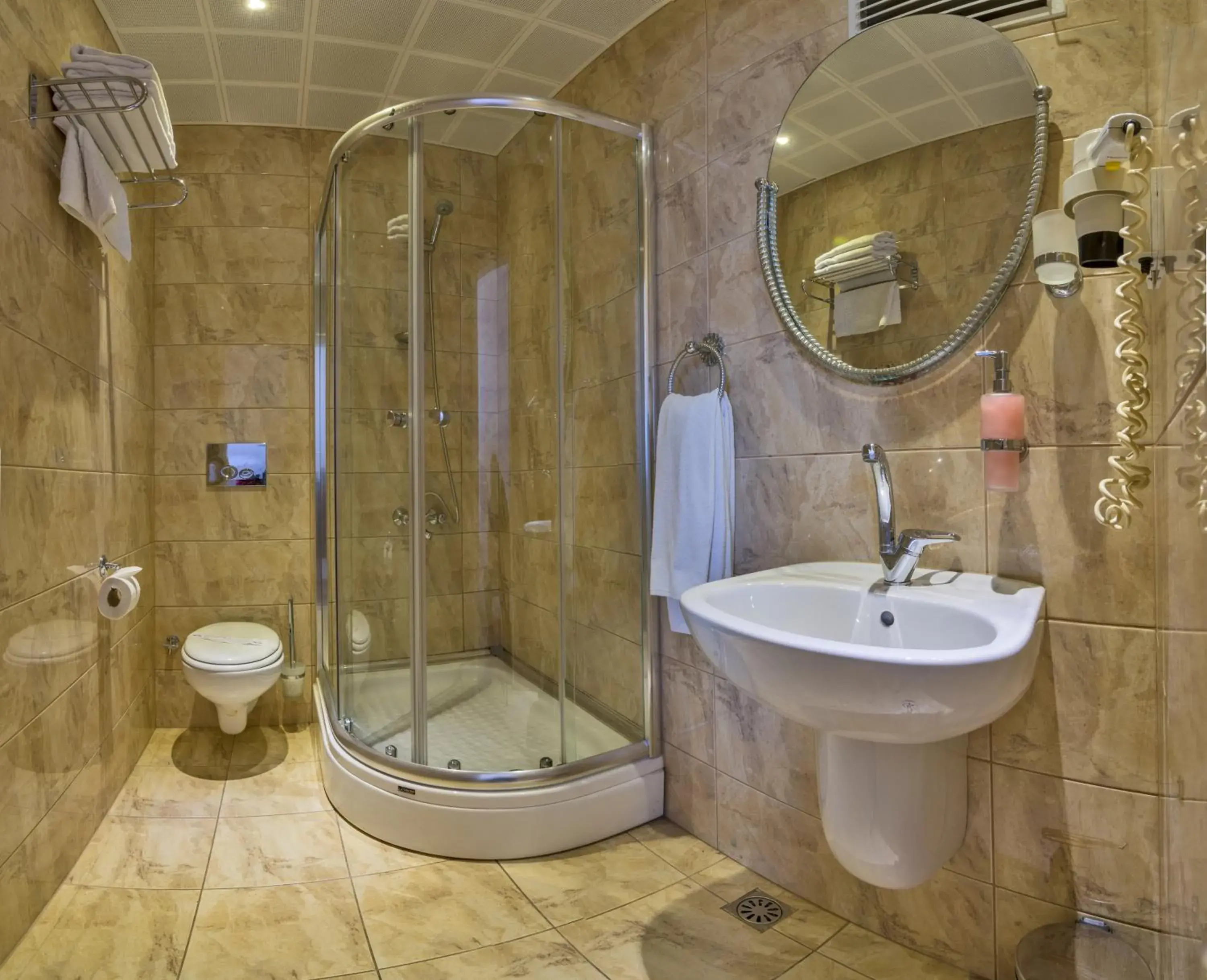Bathroom in Fuar Hotel