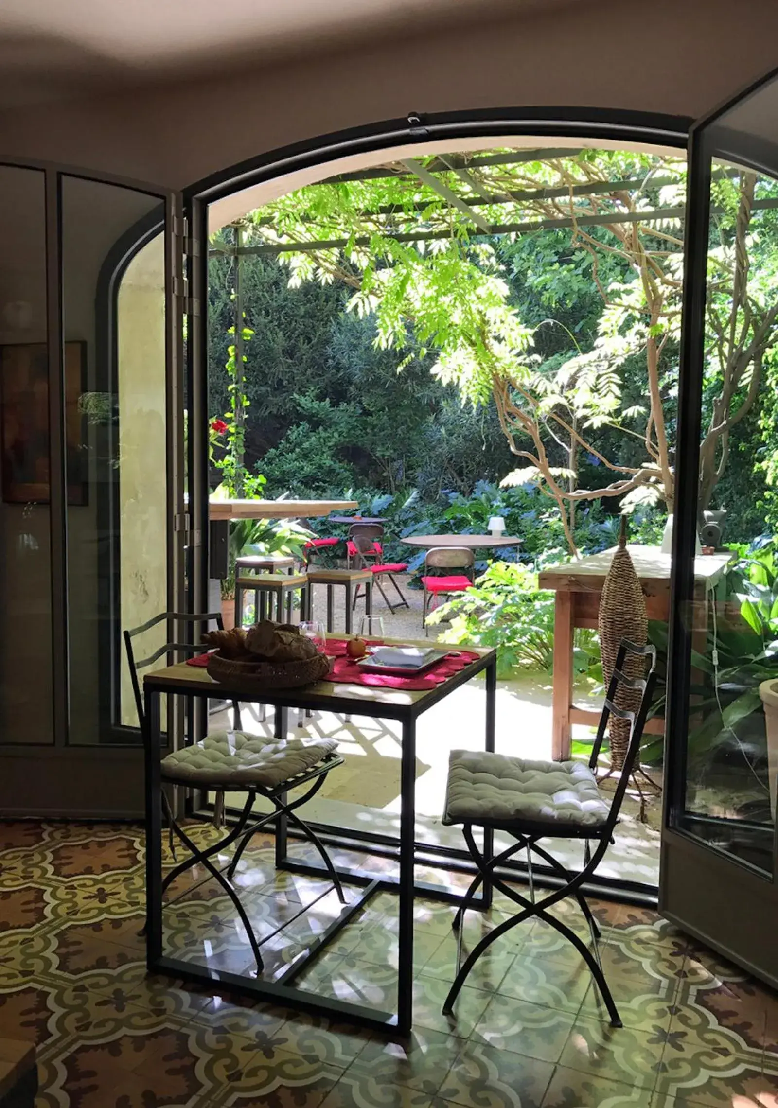 Patio in Les Jardins de Baracane