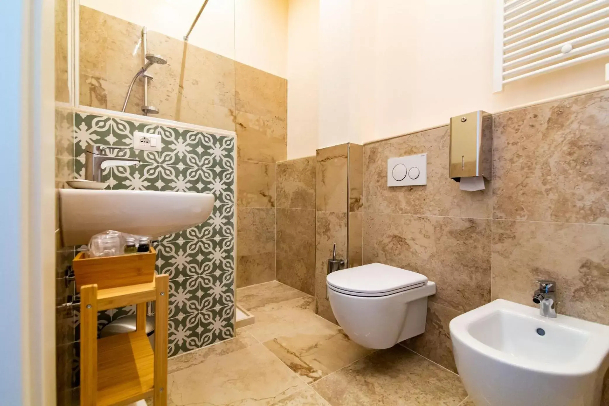 Bathroom in Migliori Olive Ascolane beds
