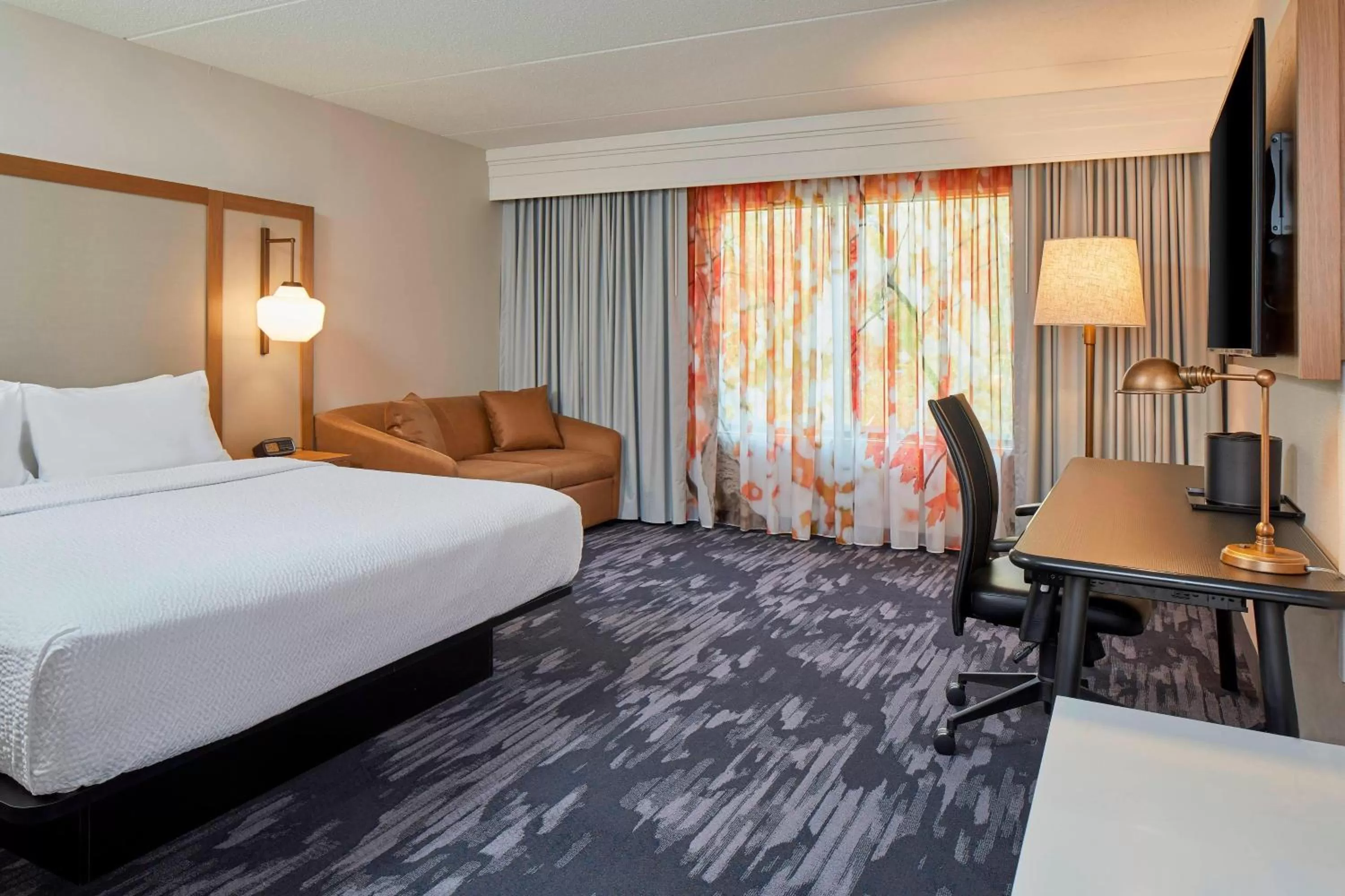 Photo of the whole room, Bed in Fairfield Inn & Suites by Marriott Albany Airport