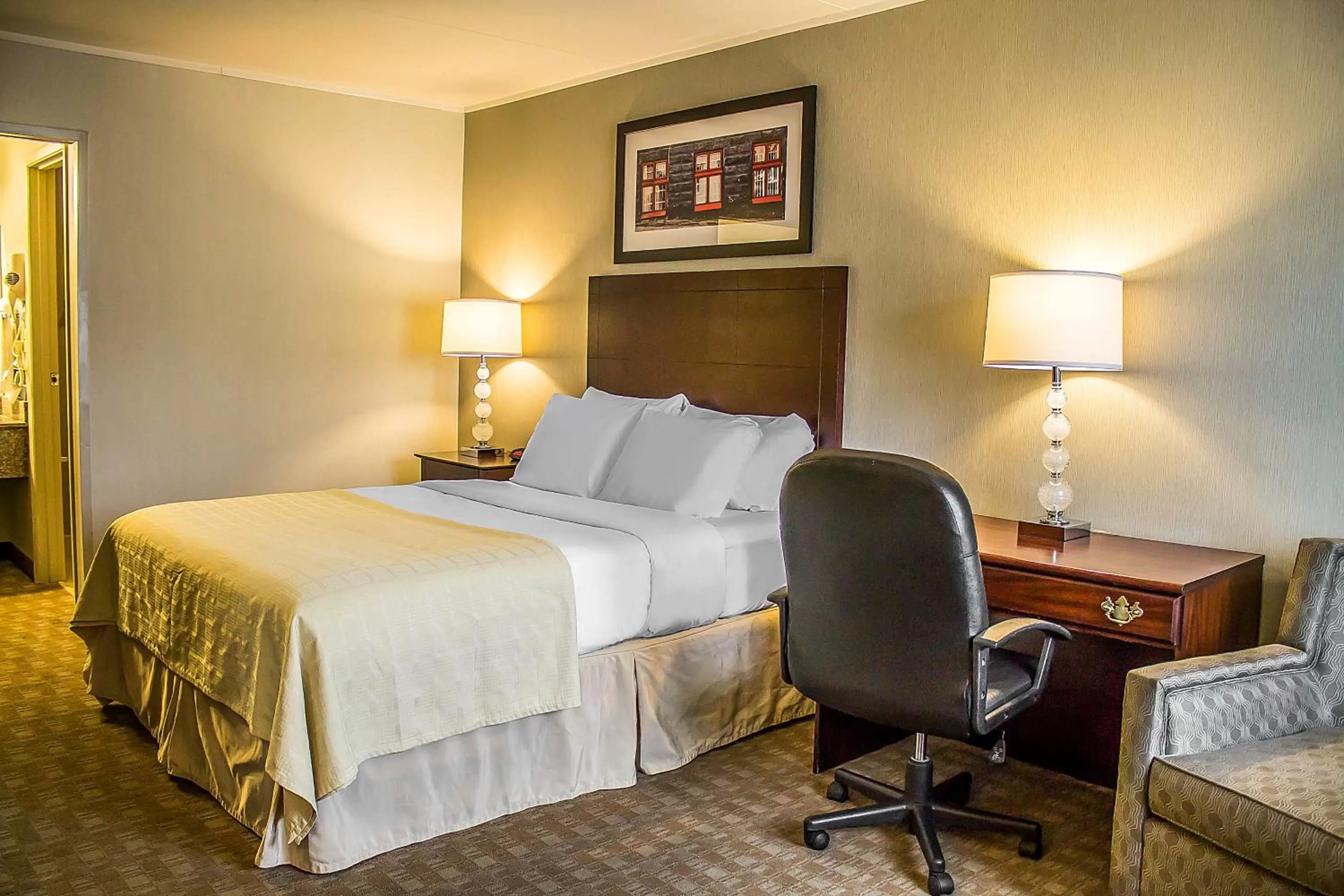 Bed in Quality Inn Cambridge