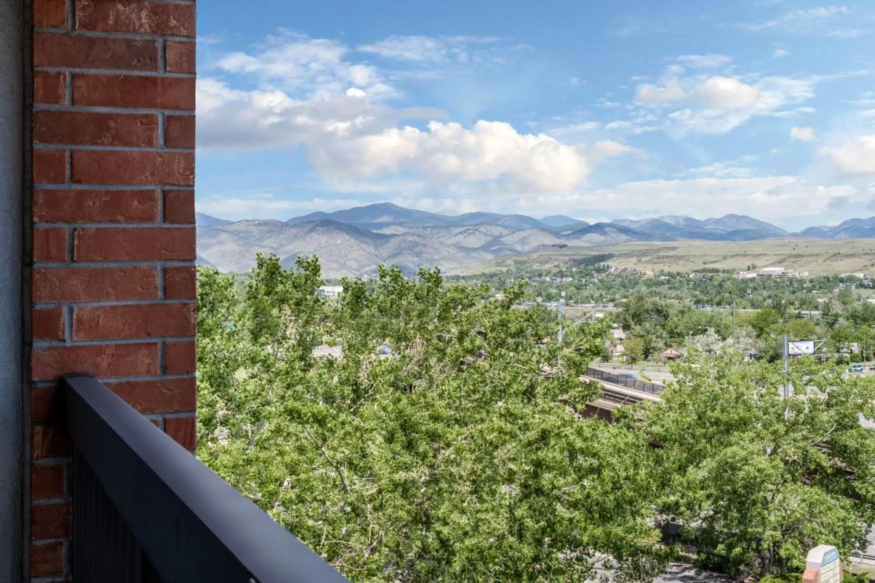 Photo of the whole room, Mountain View in Courtyard by Marriott Denver Golden/Red Rocks