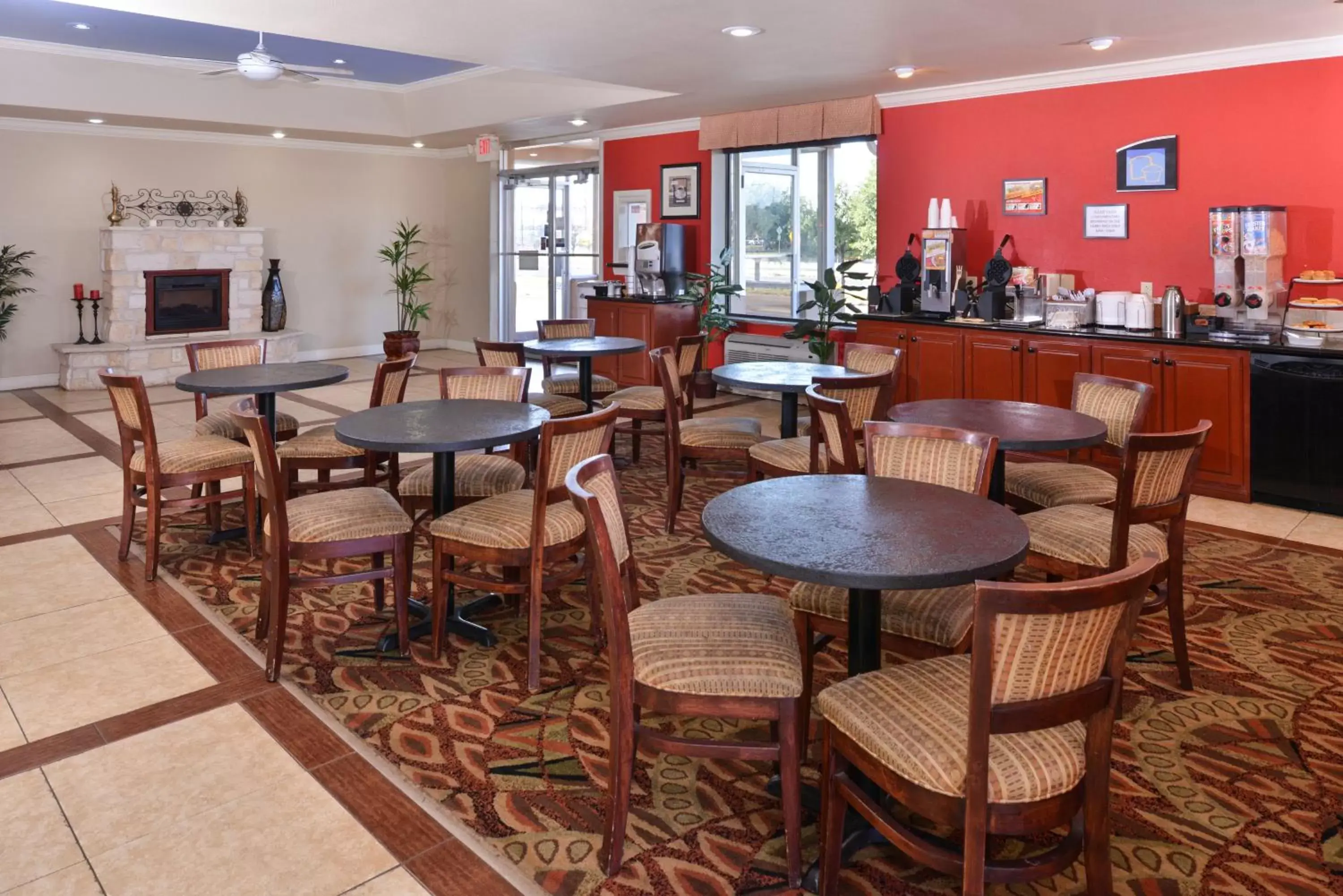 Food and drinks, Lounge/Bar in Americas Best Value Inn Lubbock East