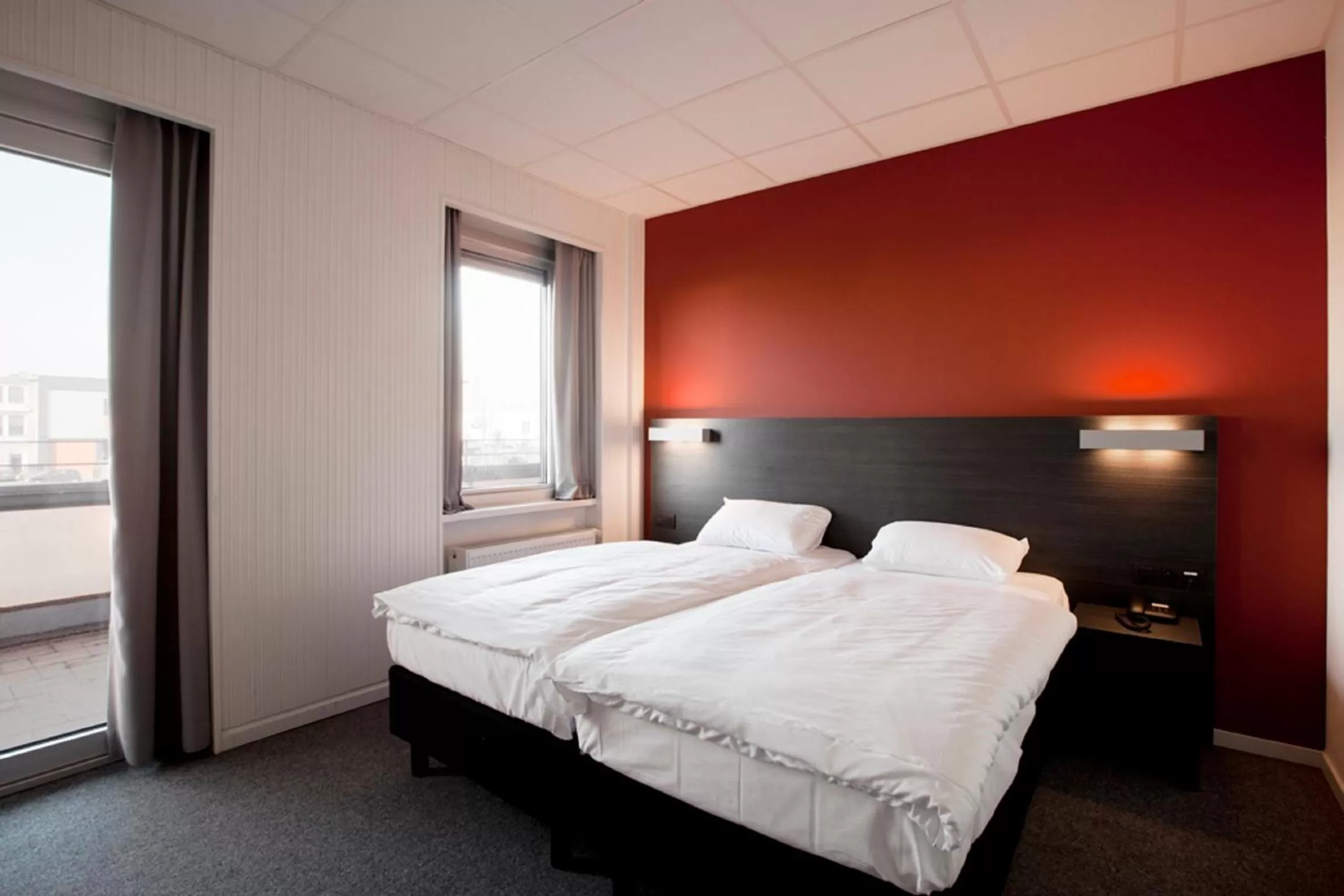 Twin Room with Balcony in Antwerp Harbour Hotel