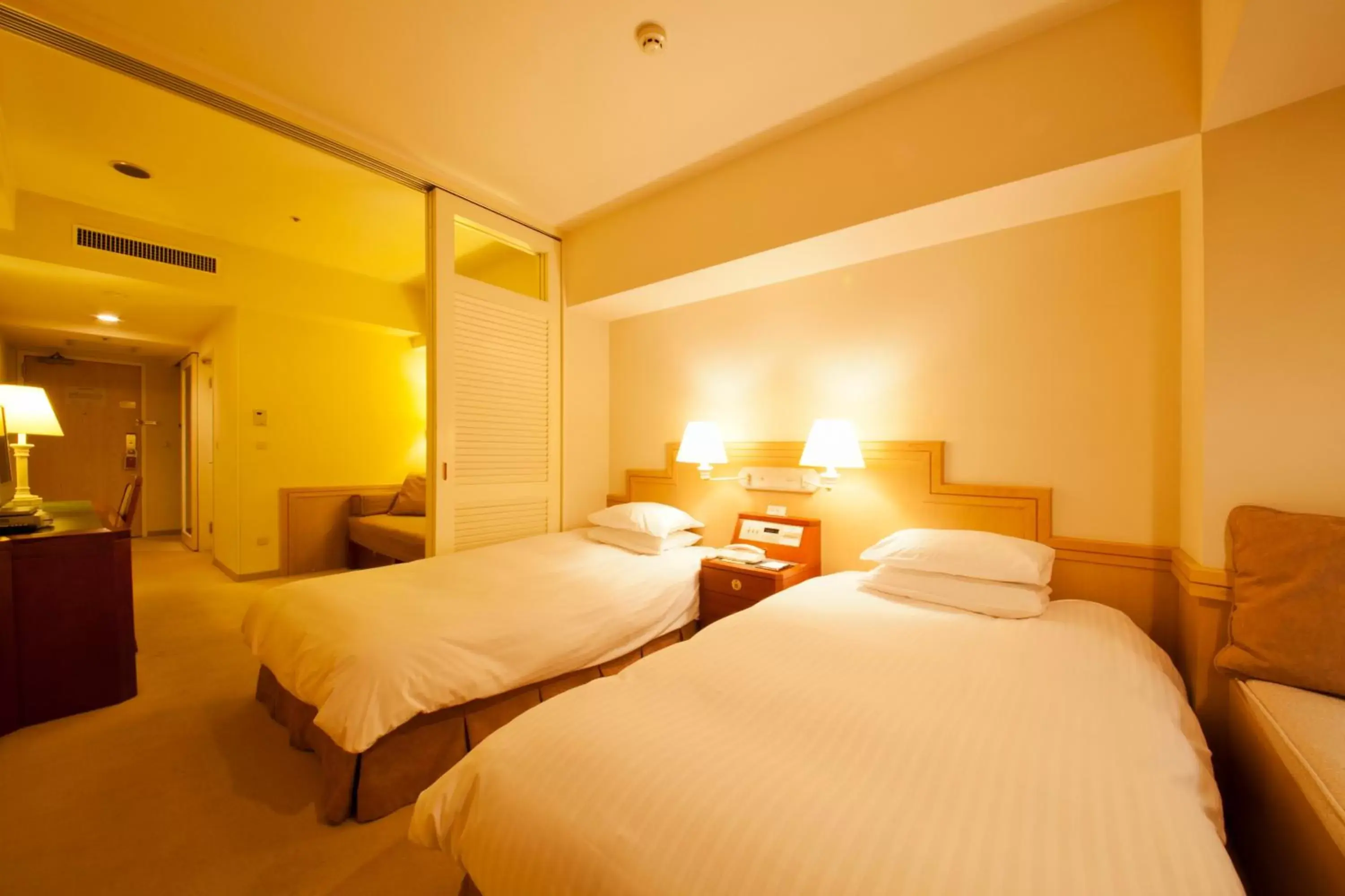 Photo of the whole room, Bed in HOTEL MYSTAYS PREMIER Sapporo Park
