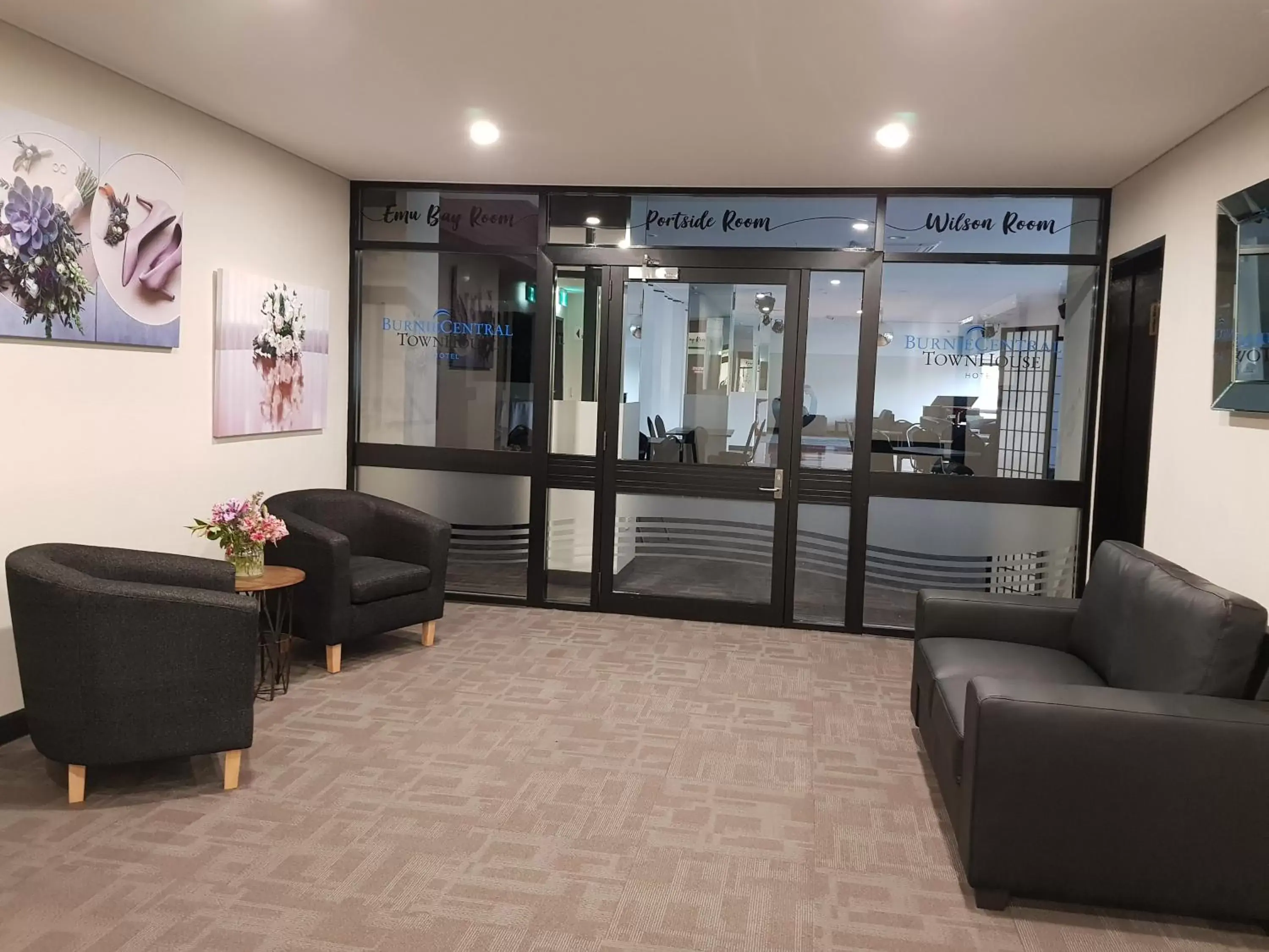 Lobby/Reception in Burnie Central Townhouse Hotel