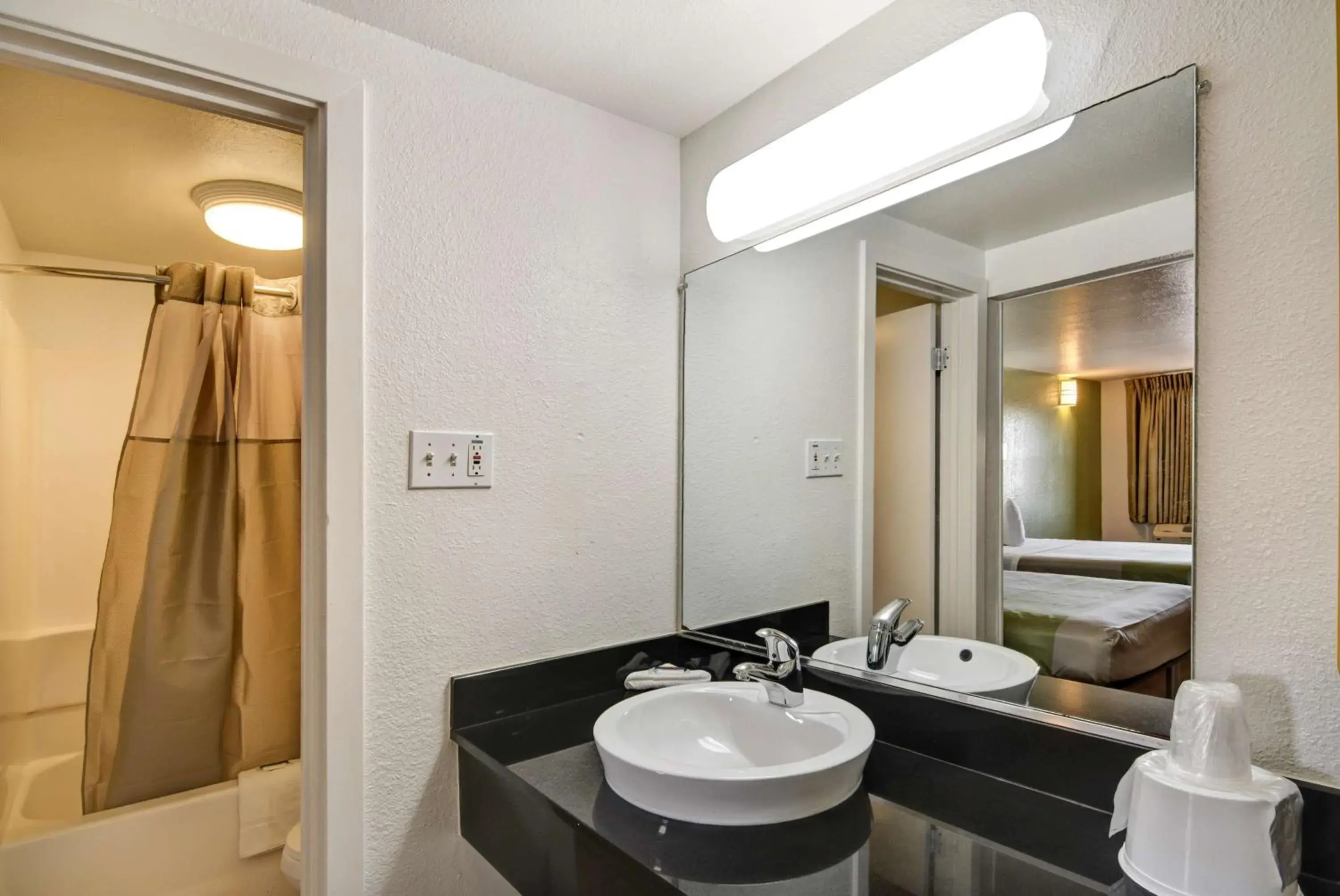 Toilet, Bathroom in Motel 6-Dallas, TX - Forest Lane