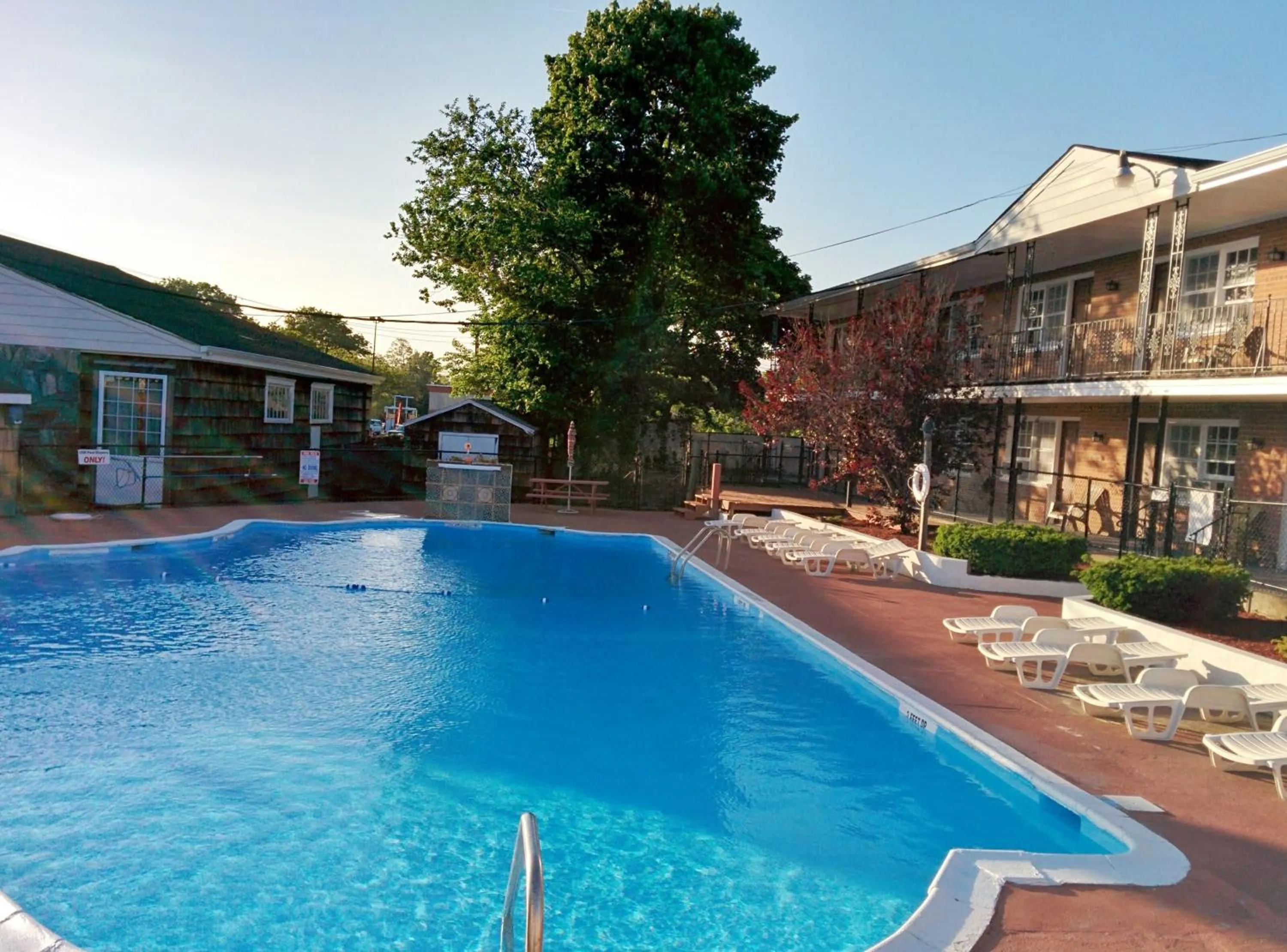 Patio in Budget Host East End Hotel in Riverhead